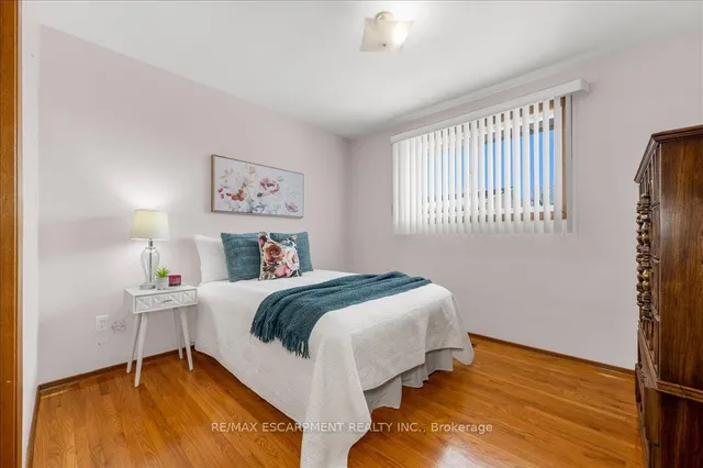 Additional property image - 43 Seaton Place Dr