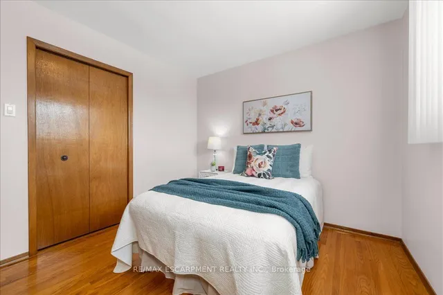 Additional property image - 43 Seaton Place Dr
