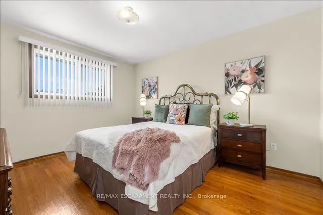 Additional property image - 43 Seaton Place Dr