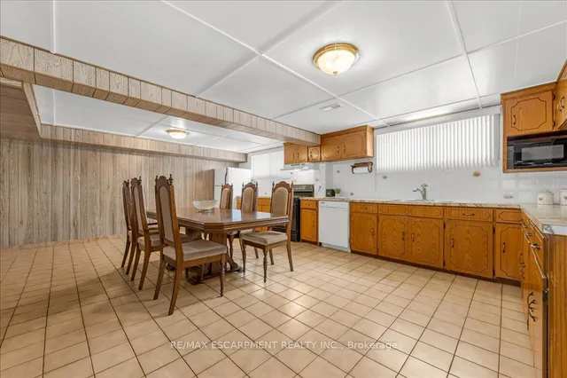 Additional property image - 43 Seaton Place Dr