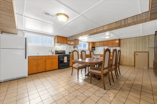 Additional property image - 43 Seaton Place Dr