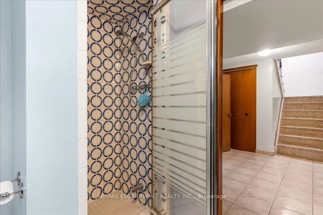 Additional property image - 43 Seaton Place Dr