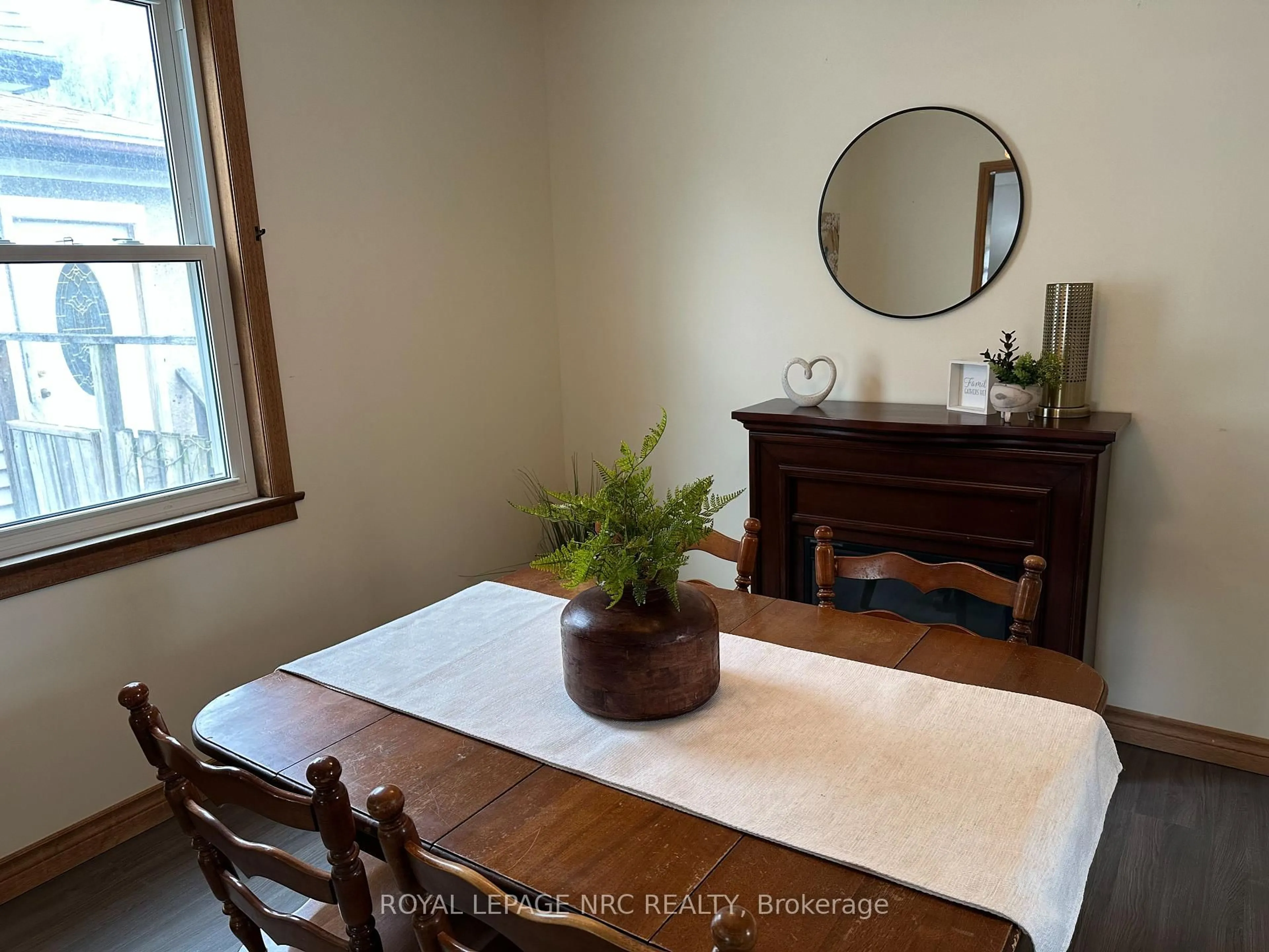Dining room, unknown for 64 Haynes Ave, St. Catharines Ontario L2R 3Z3