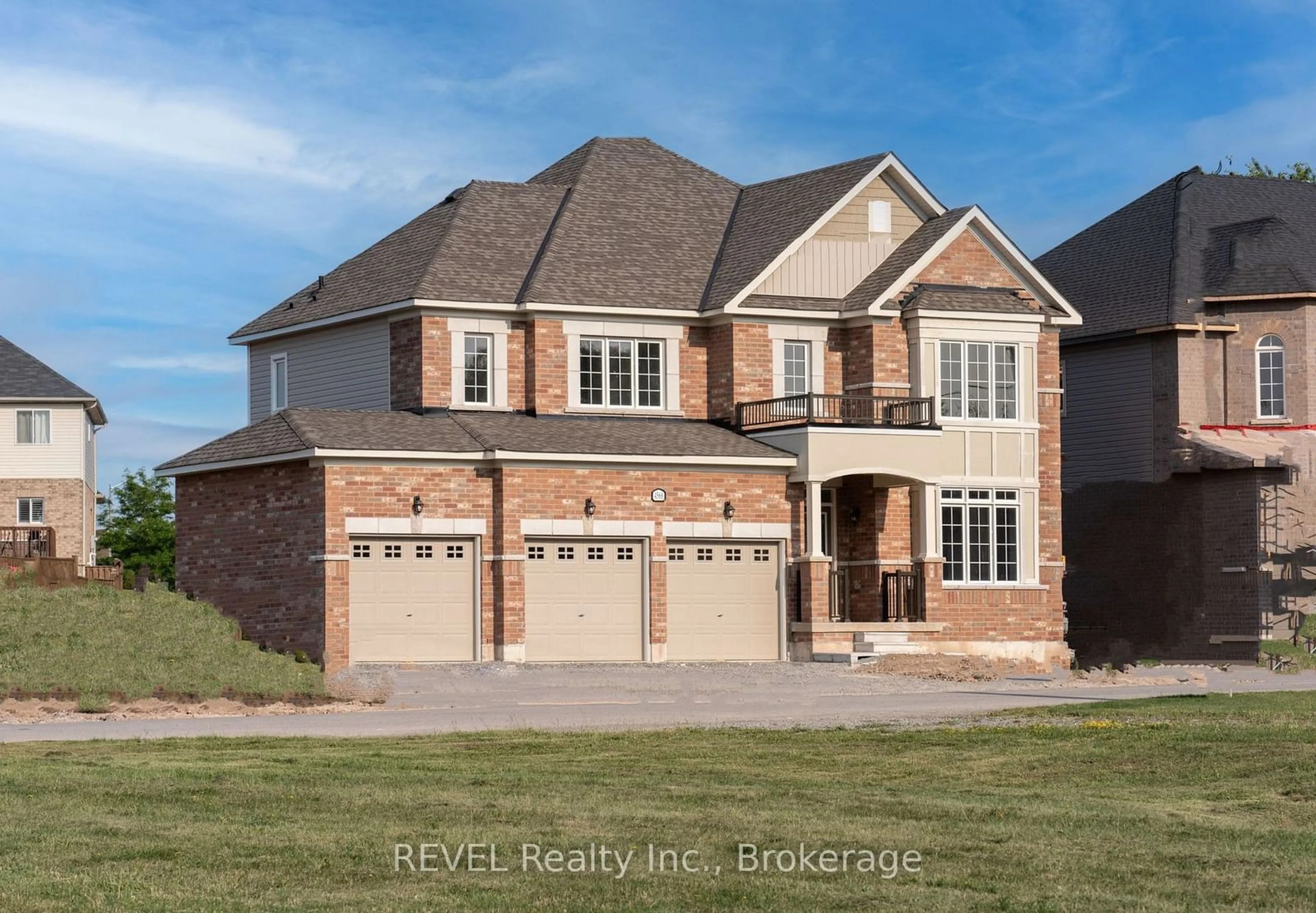 Home with brick exterior material, street for 4568 Lyon's Pkwy, Niagara Falls Ontario L2E 6S6