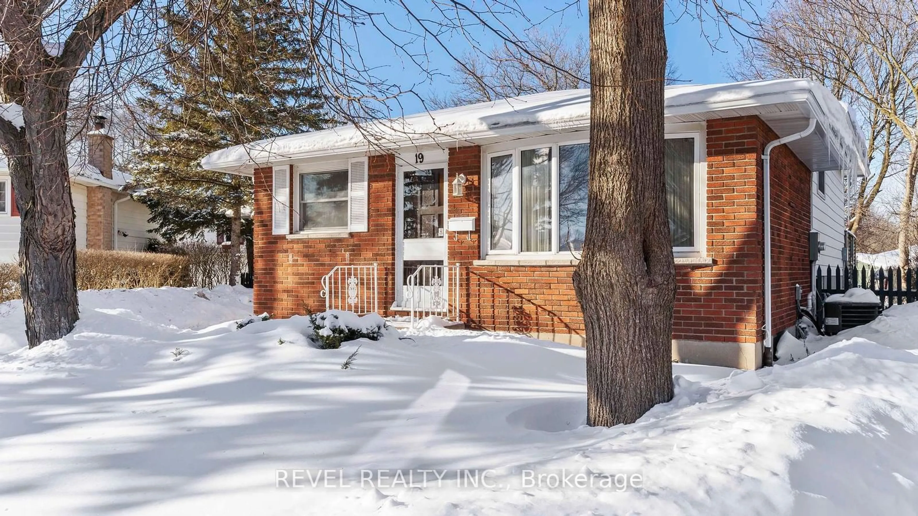 Home with brick exterior material, street for 19 Hines Cres, London Ontario N6C 3A2