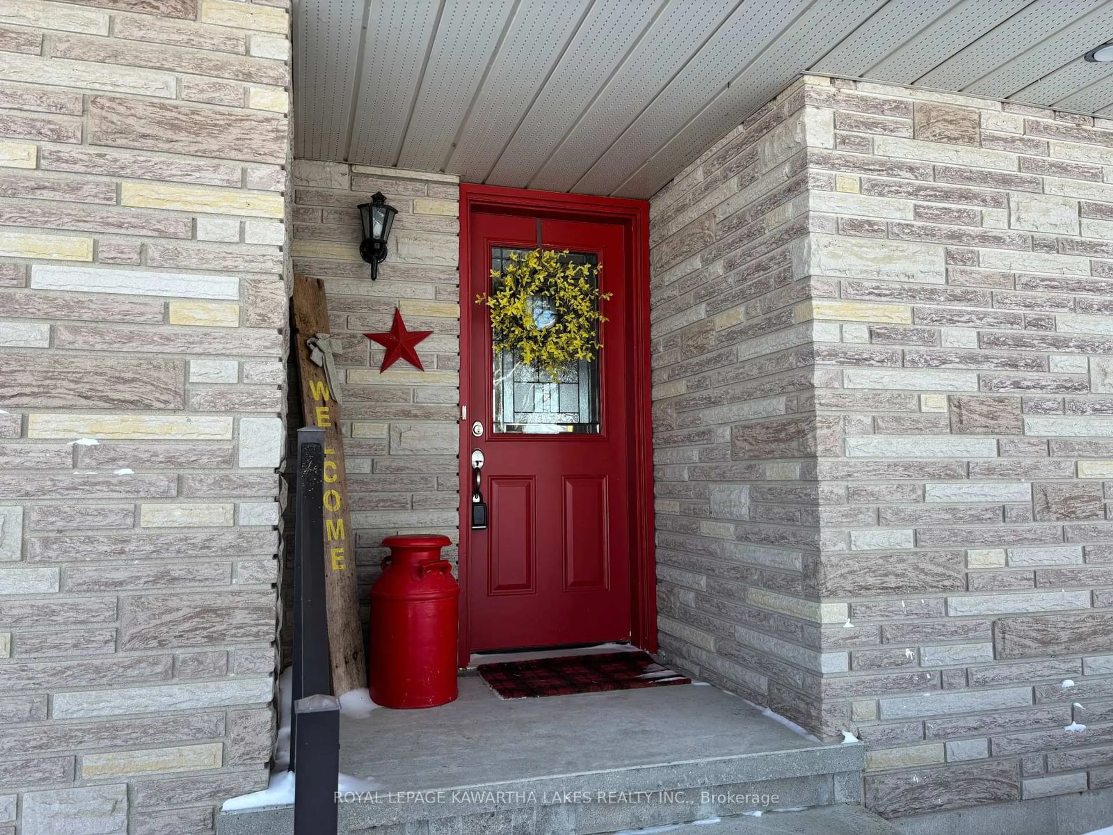 Indoor entryway for 106 Riley Lane, Kawartha Lakes Ontario K0M 2T0