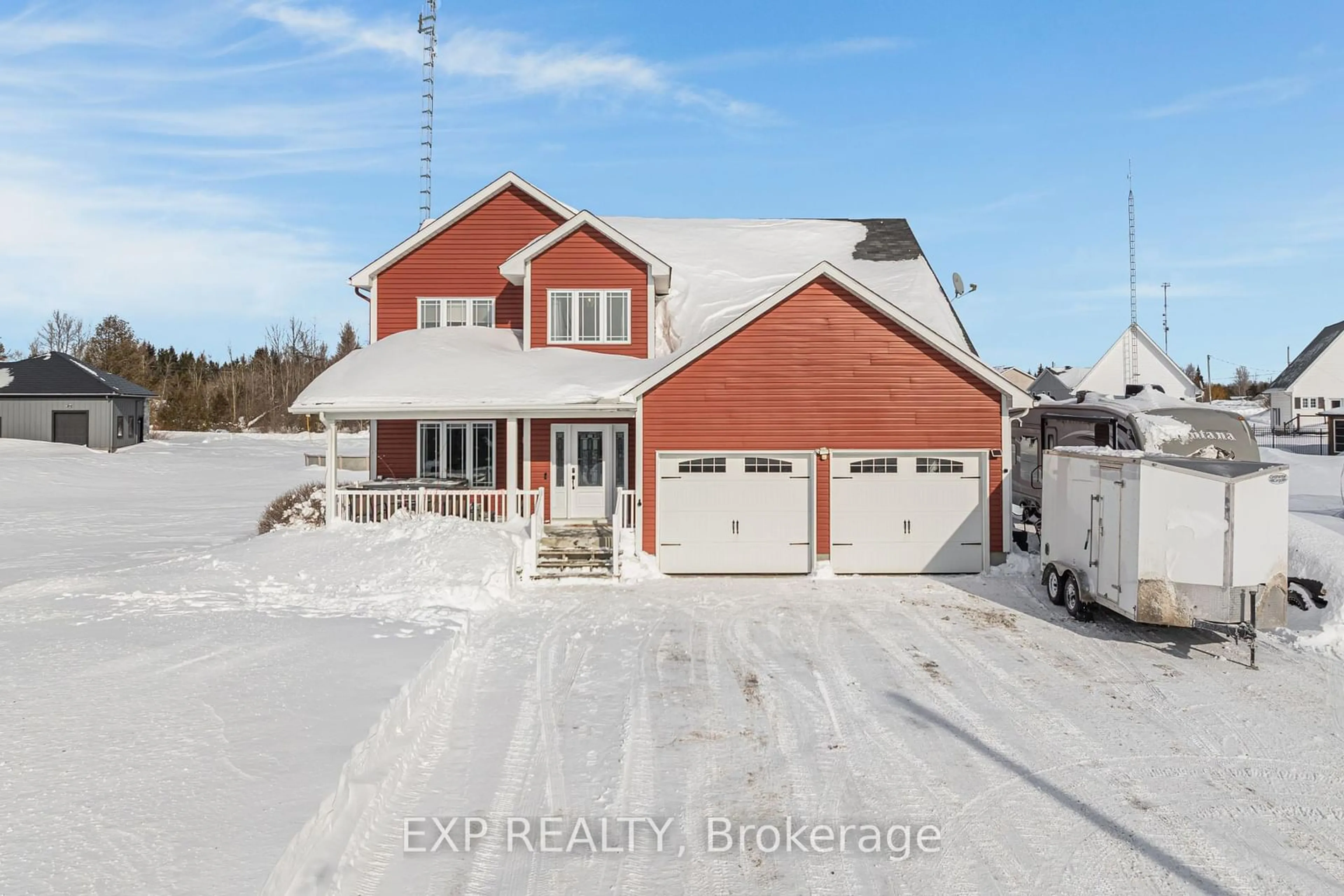 A pic from outside/outdoor area/front of a property/back of a property/a pic from drone, street for 3427 Delaney St, North Stormont Ontario K0C 1V0