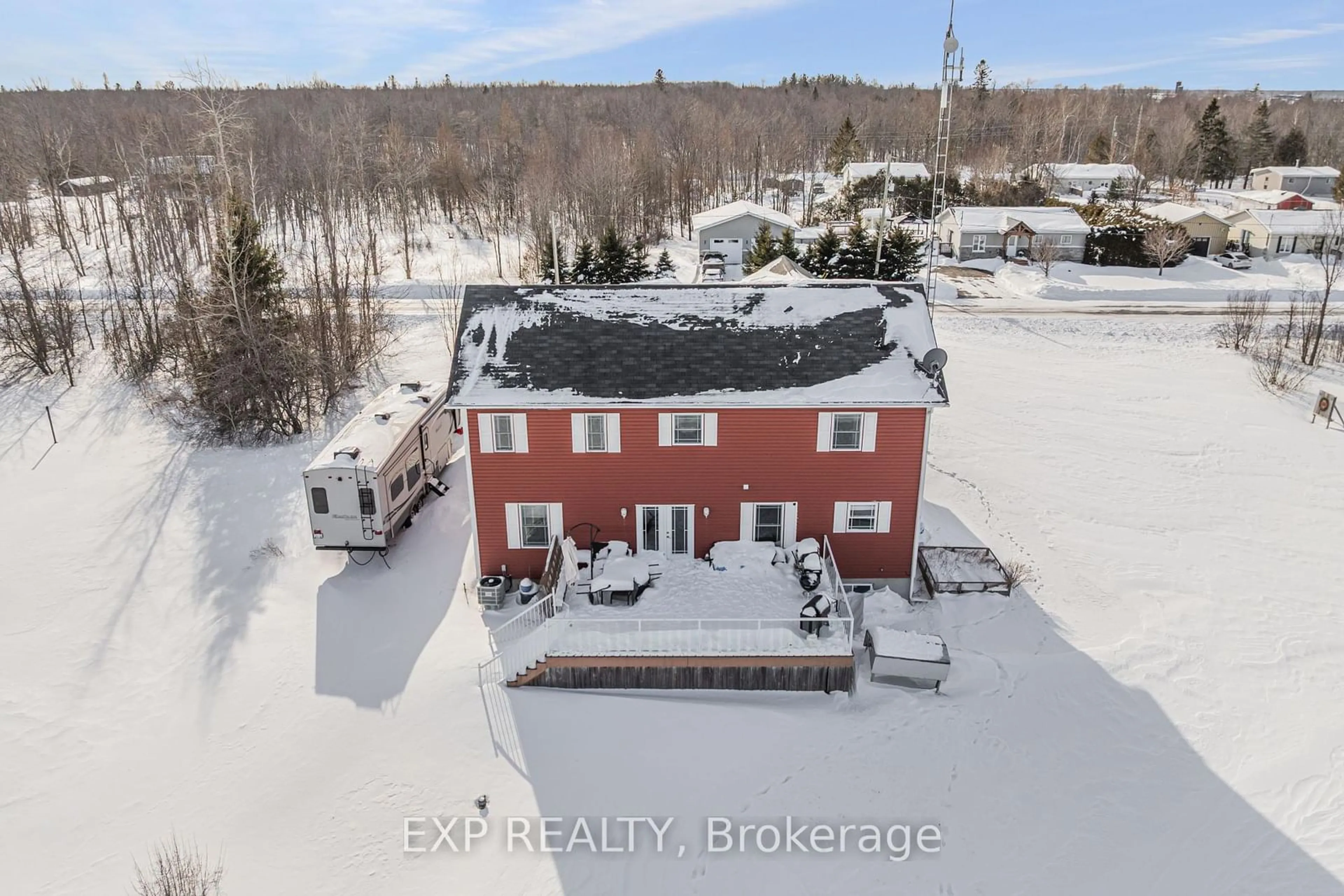 A pic from outside/outdoor area/front of a property/back of a property/a pic from drone, building for 3427 Delaney St, North Stormont Ontario K0C 1V0