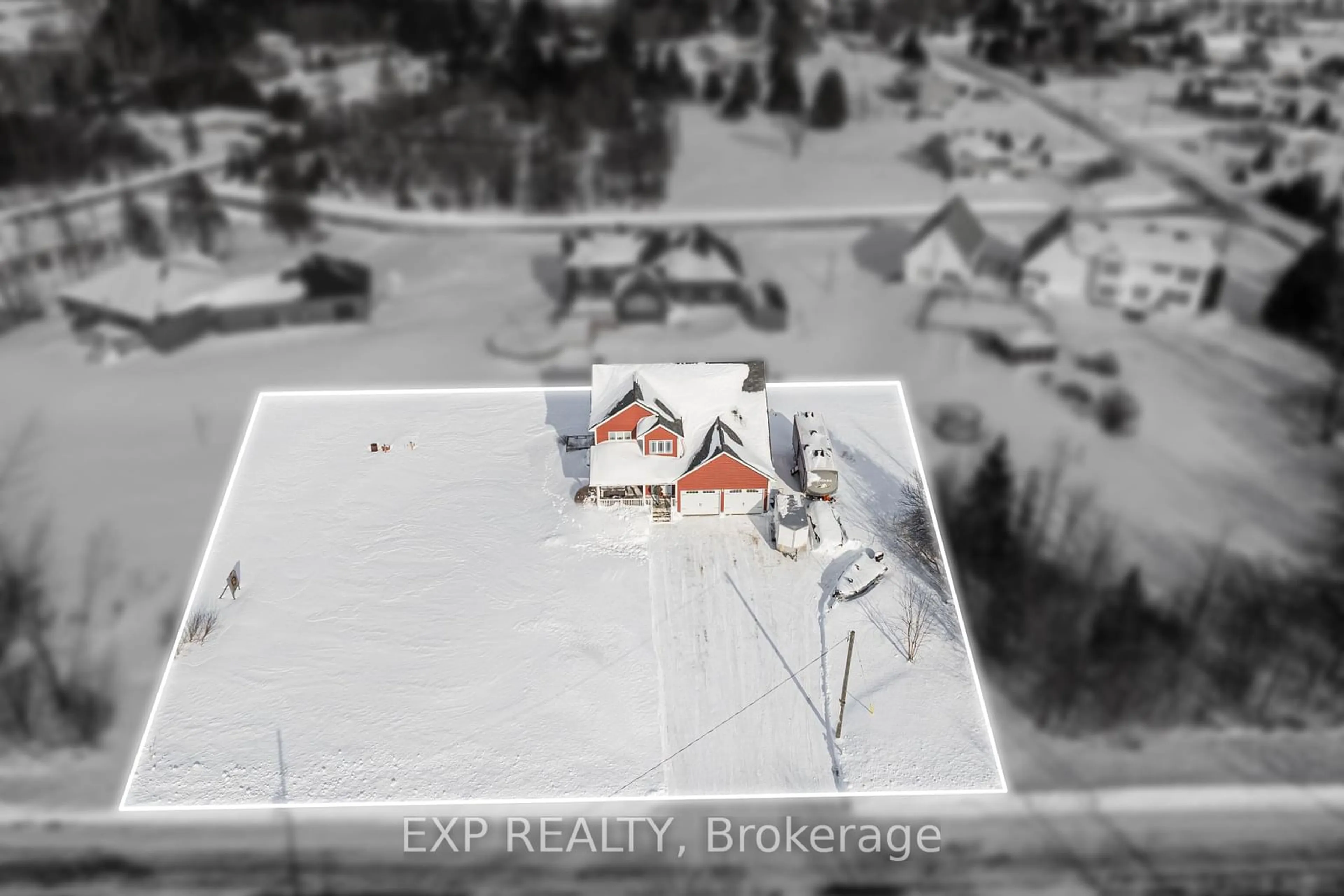 A pic from outside/outdoor area/front of a property/back of a property/a pic from drone, unknown for 3427 Delaney St, North Stormont Ontario K0C 1V0