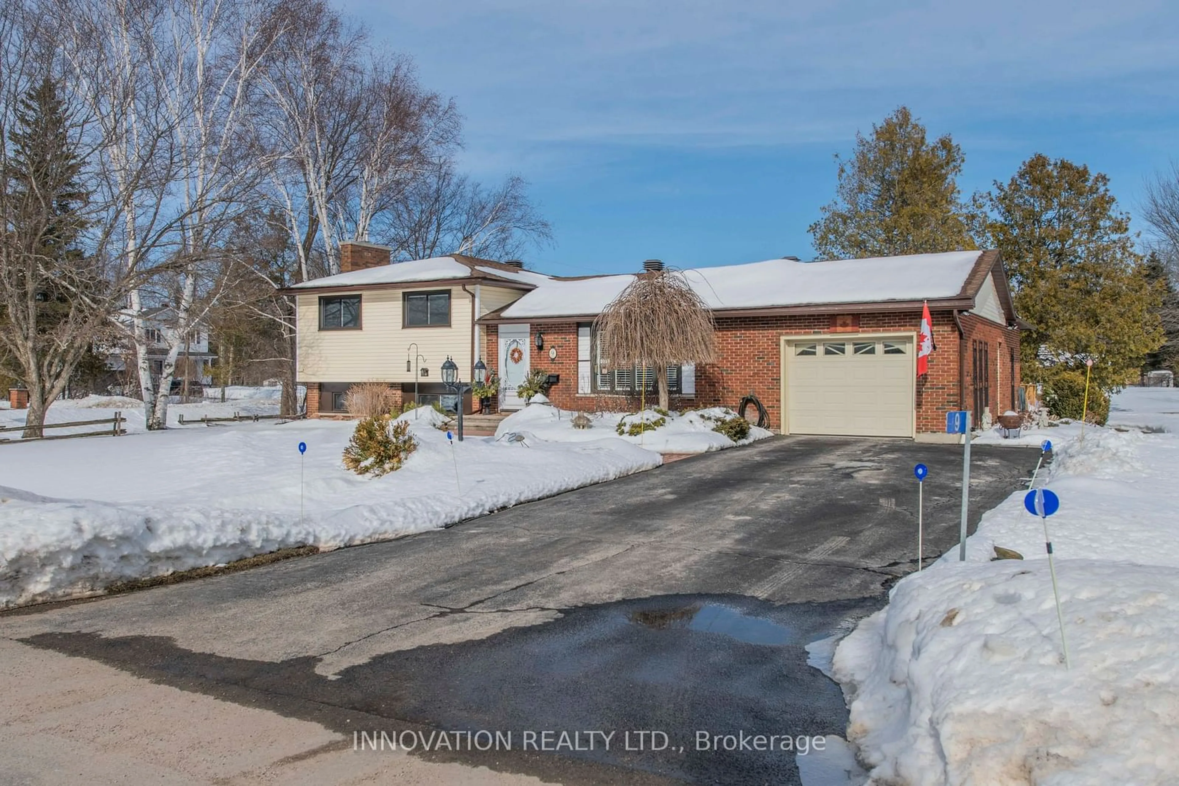 A pic from outside/outdoor area/front of a property/back of a property/a pic from drone, street for 9 Forest Dr, Rideau Lakes Ontario K7A 4S5