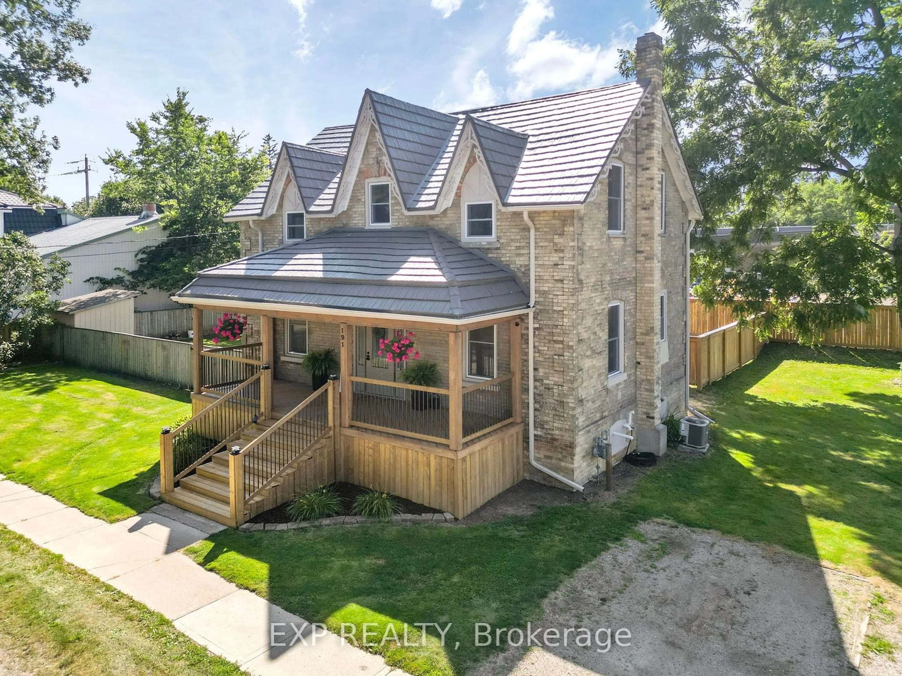 A pic from outside/outdoor area/front of a property/back of a property/a pic from drone, street for 191 Catherine St, North Middlesex Ontario N0M 2K0