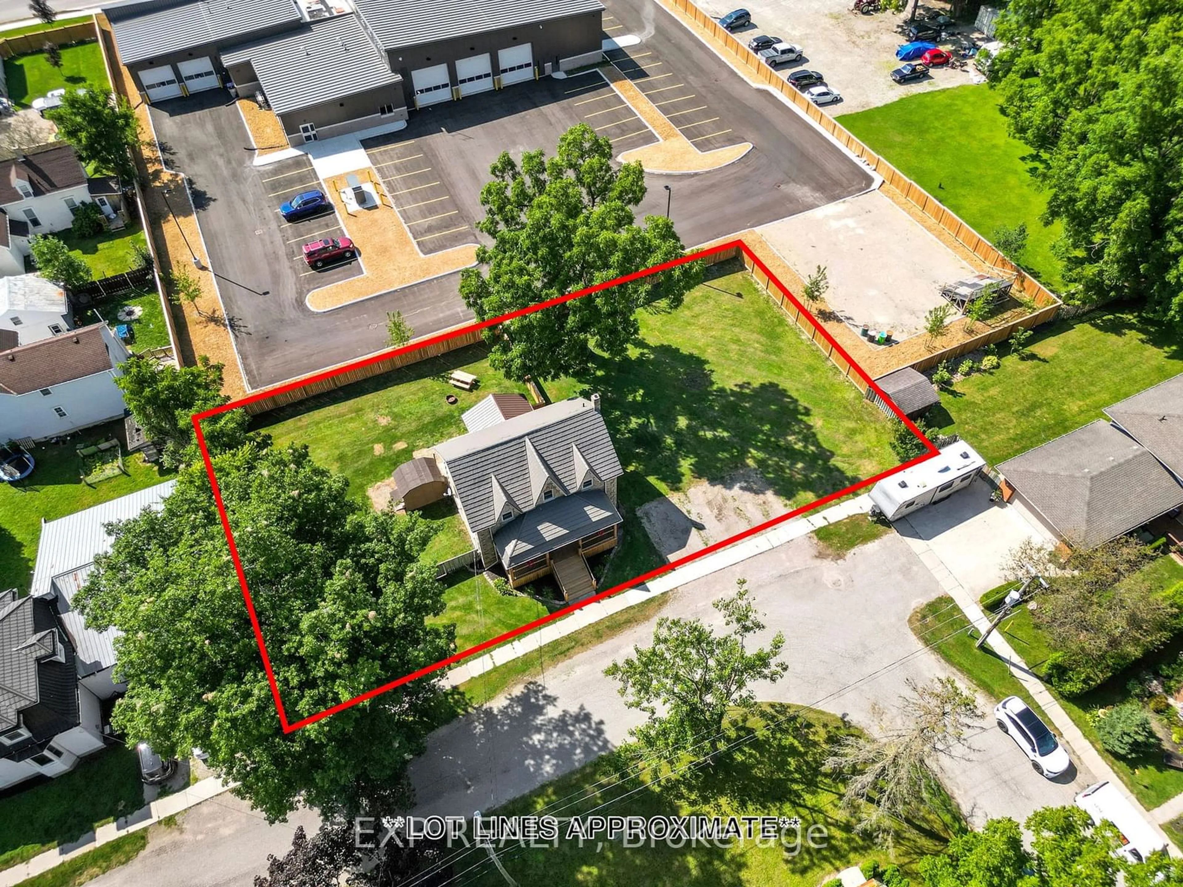 A pic from outside/outdoor area/front of a property/back of a property/a pic from drone, street for 191 Catherine St, North Middlesex Ontario N0M 2K0