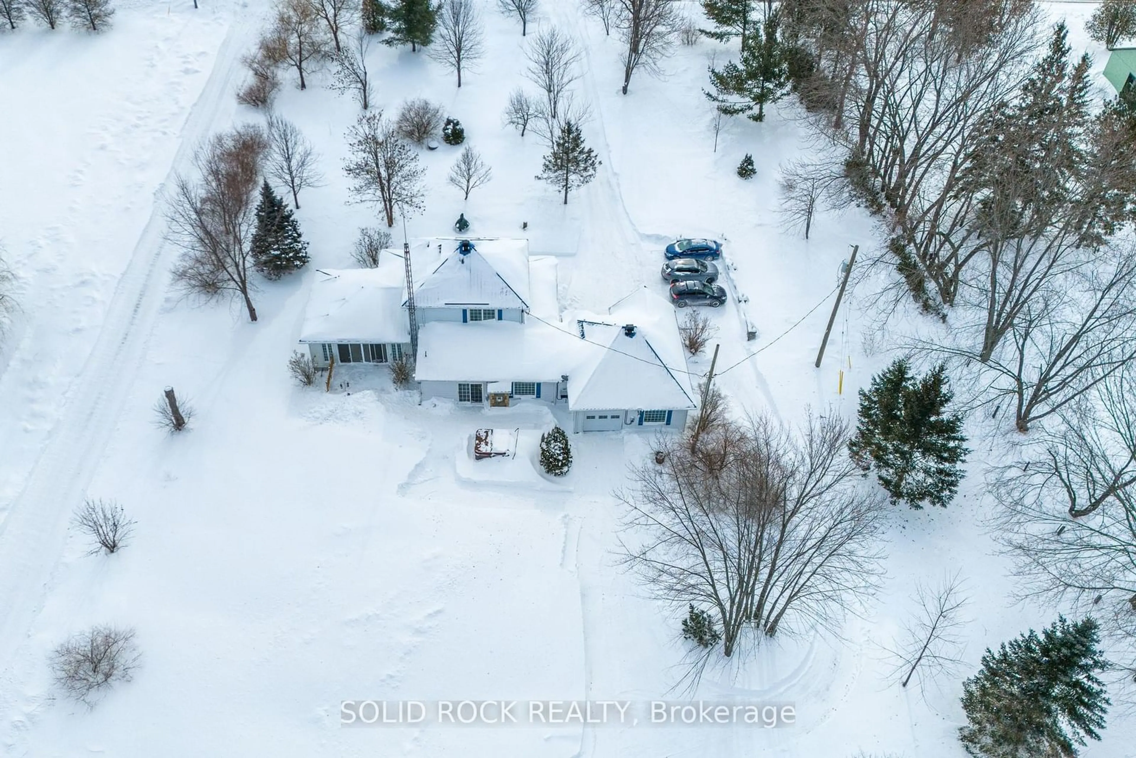 A pic from outside/outdoor area/front of a property/back of a property/a pic from drone, street for 1121 PLANTAGENET CONCESSION 1 Conc, Alfred and Plantagenet Ontario K0B 1L0