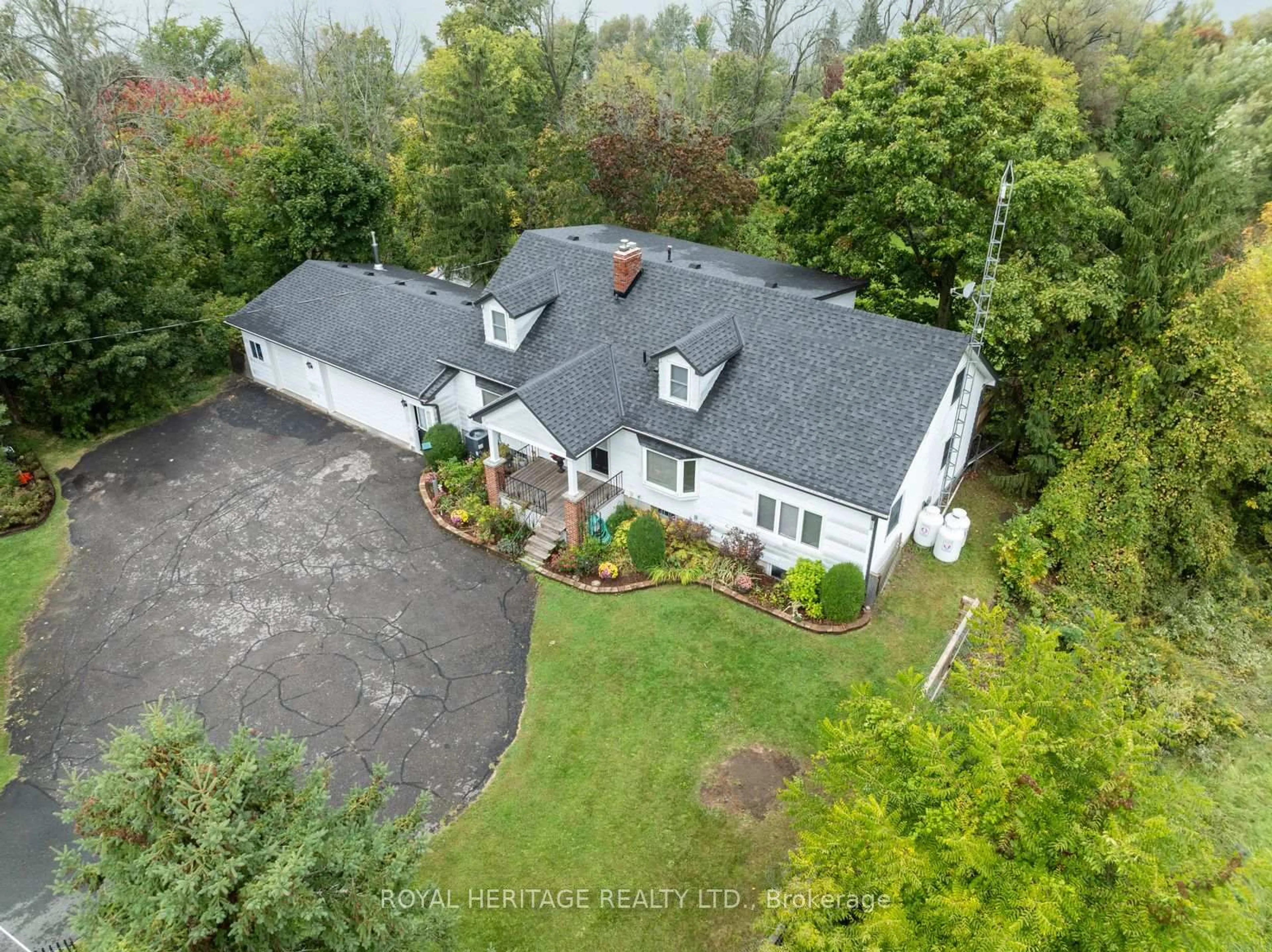 A pic from outside/outdoor area/front of a property/back of a property/a pic from drone, unknown for 5348 Rice Lake Scenic Dr, Hamilton Township Ontario K0K 2E0