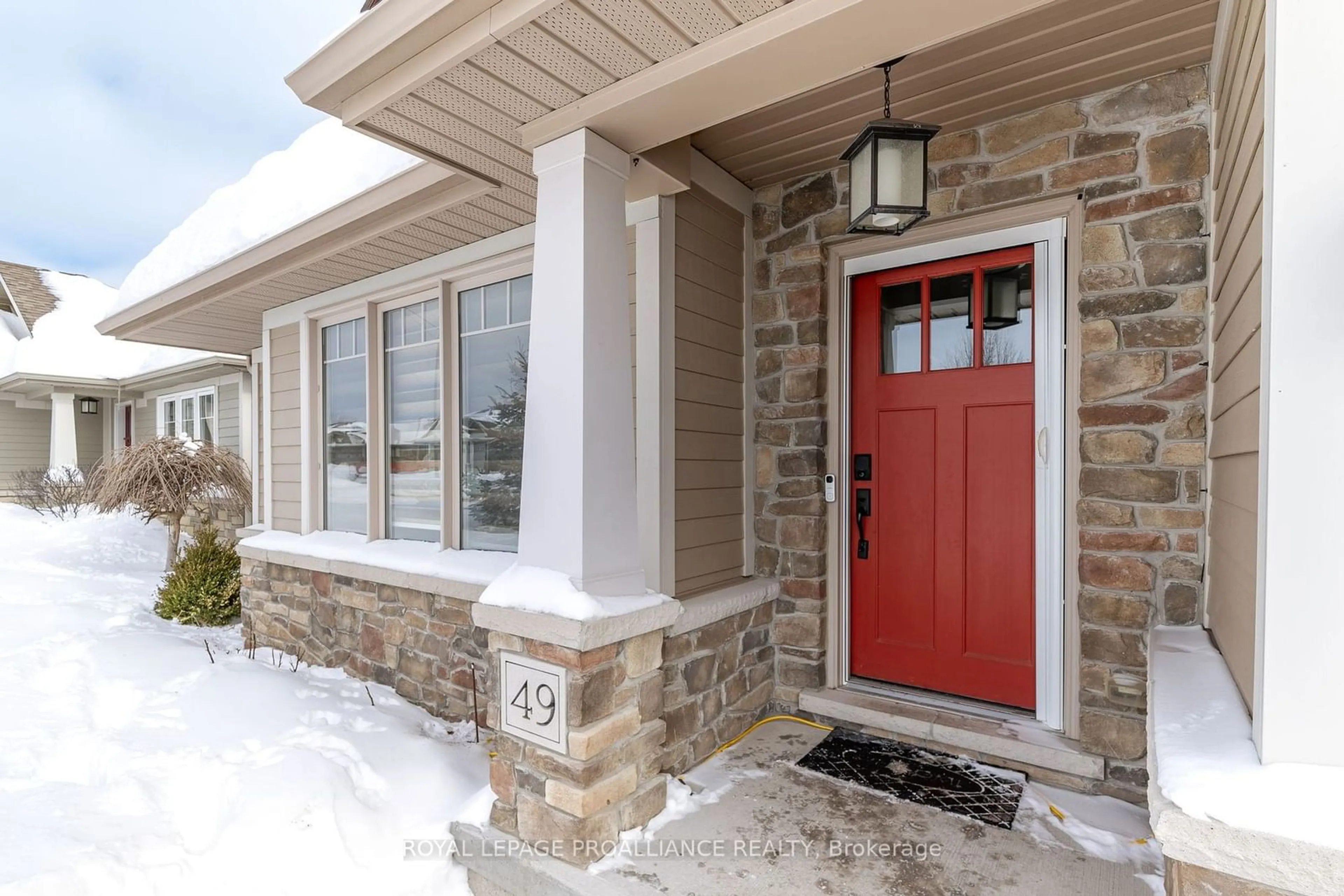 Indoor entryway for 49 Tessa Blvd, Belleville Ontario K8N 0B4