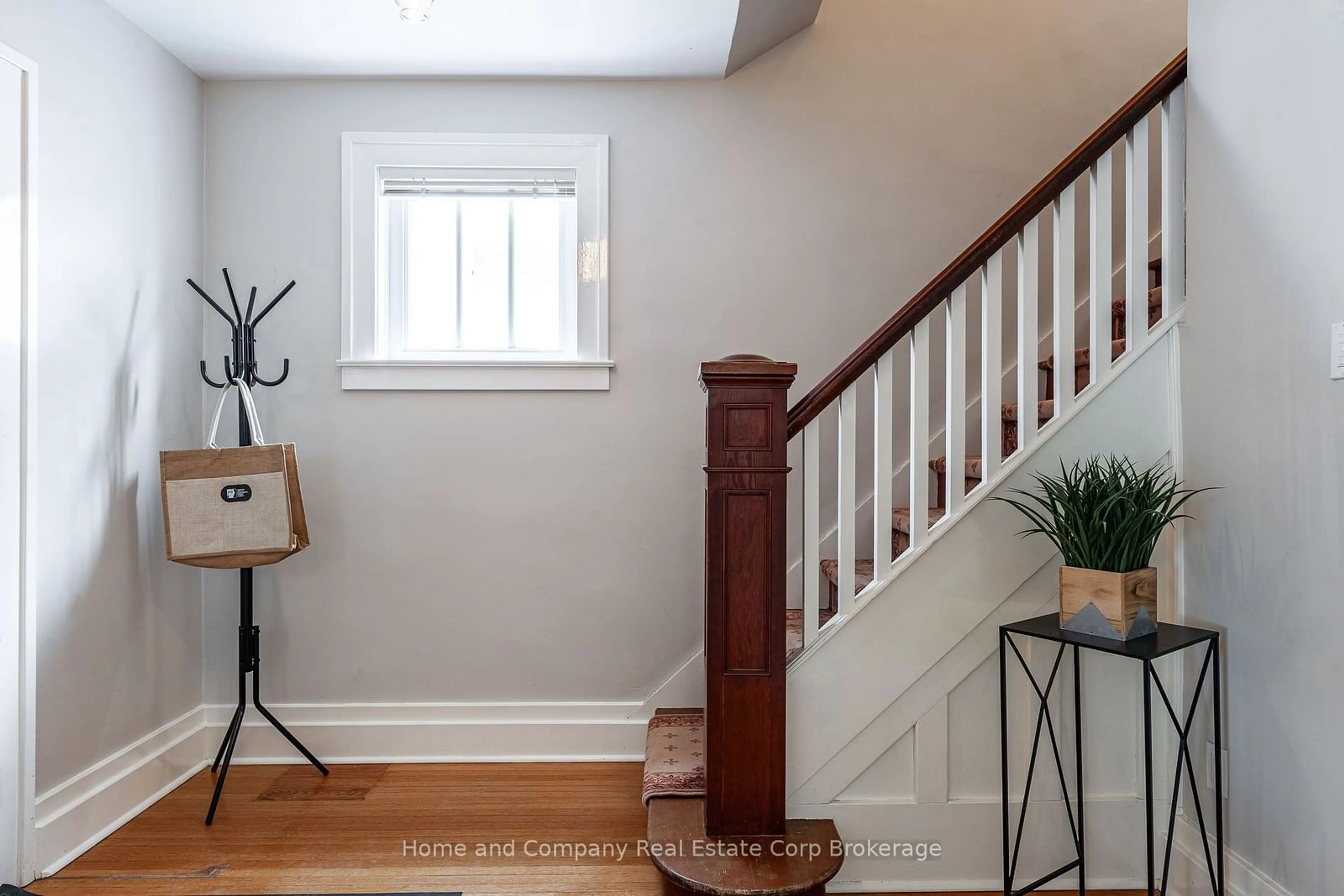 Indoor entryway for 211 Douglas St, Stratford Ontario N5A 5P8