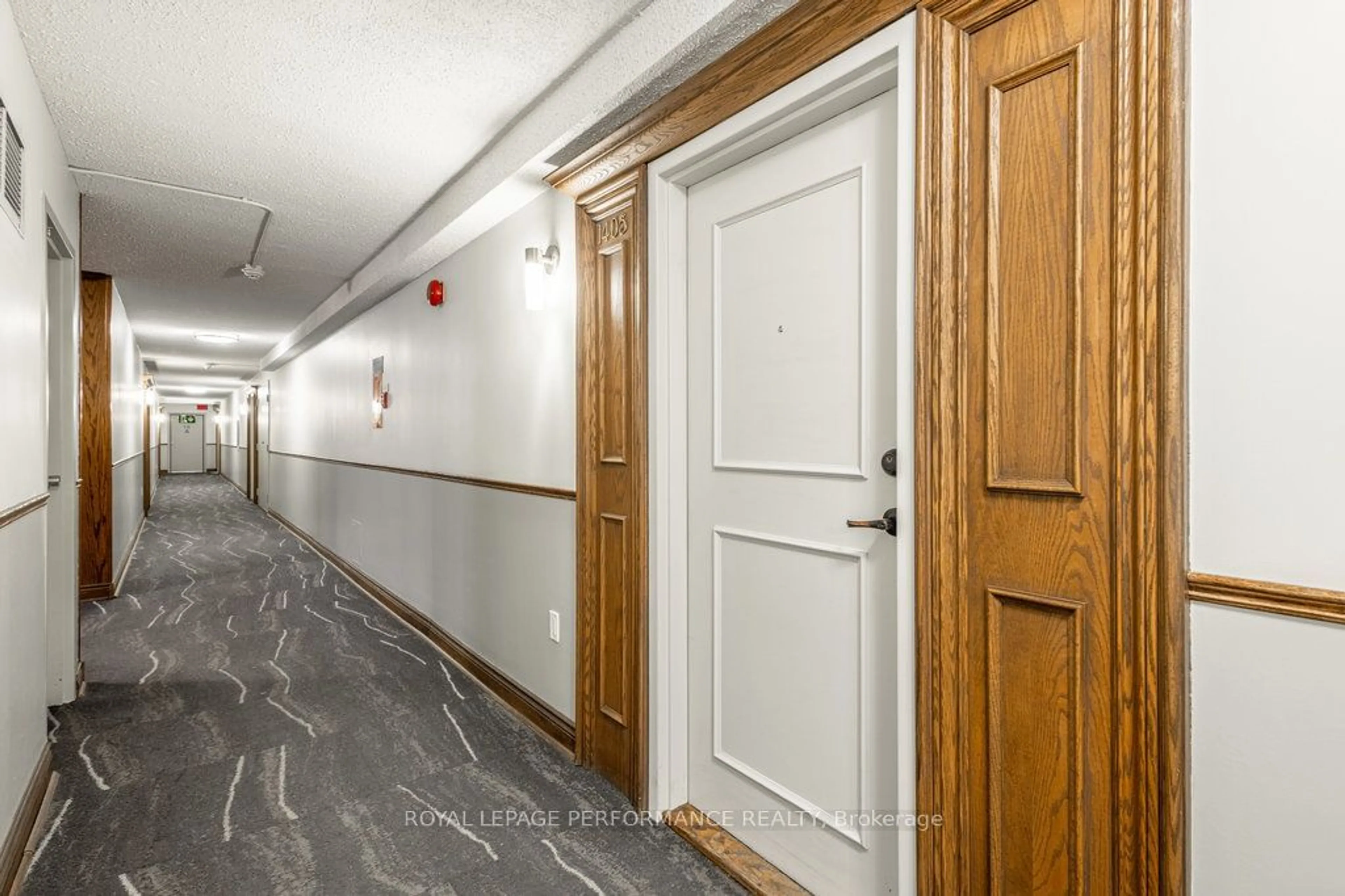 Indoor foyer for 530 Laurier Ave #1405, Ottawa Centre Ontario K1R 7T1