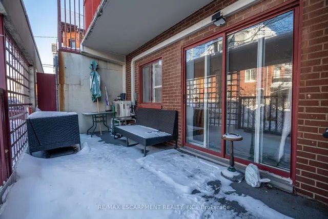 Additional property image - 141 Catharine St Unit 103