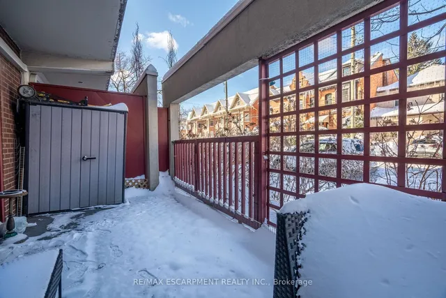 Additional property image - 141 Catharine St Unit 103