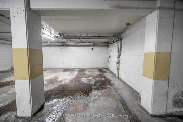 Additional property image - 141 Catharine St Unit 103