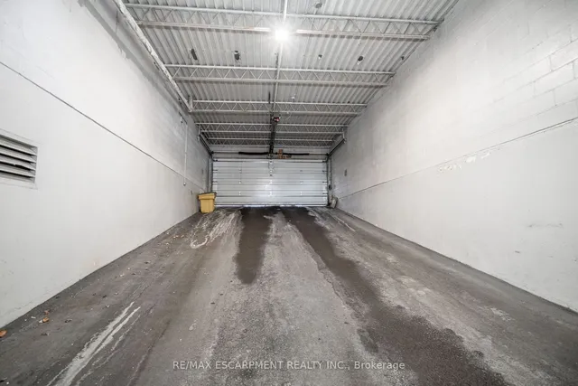 Additional property image - 141 Catharine St Unit 103