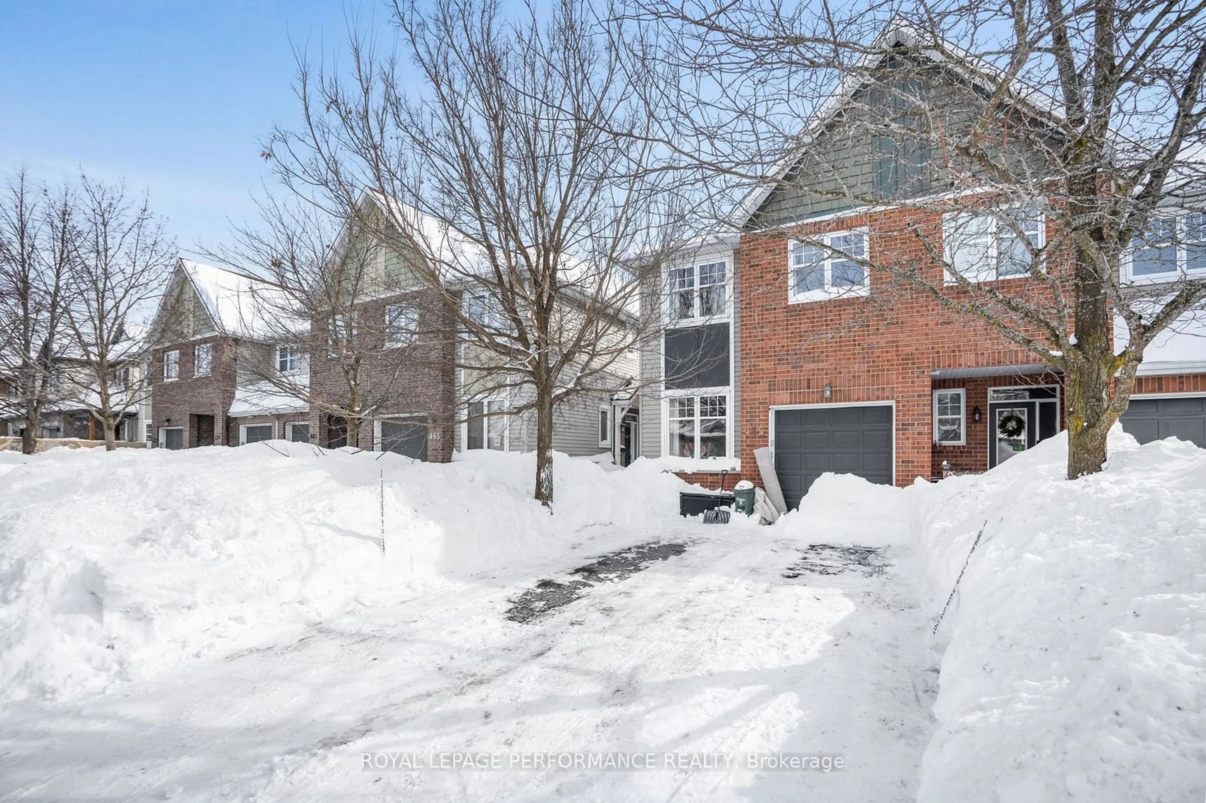 A pic from outside/outdoor area/front of a property/back of a property/a pic from drone, street for 465 Cache Bay Cres, Blossom Park - Airport and Area Ontario K1T 4H2