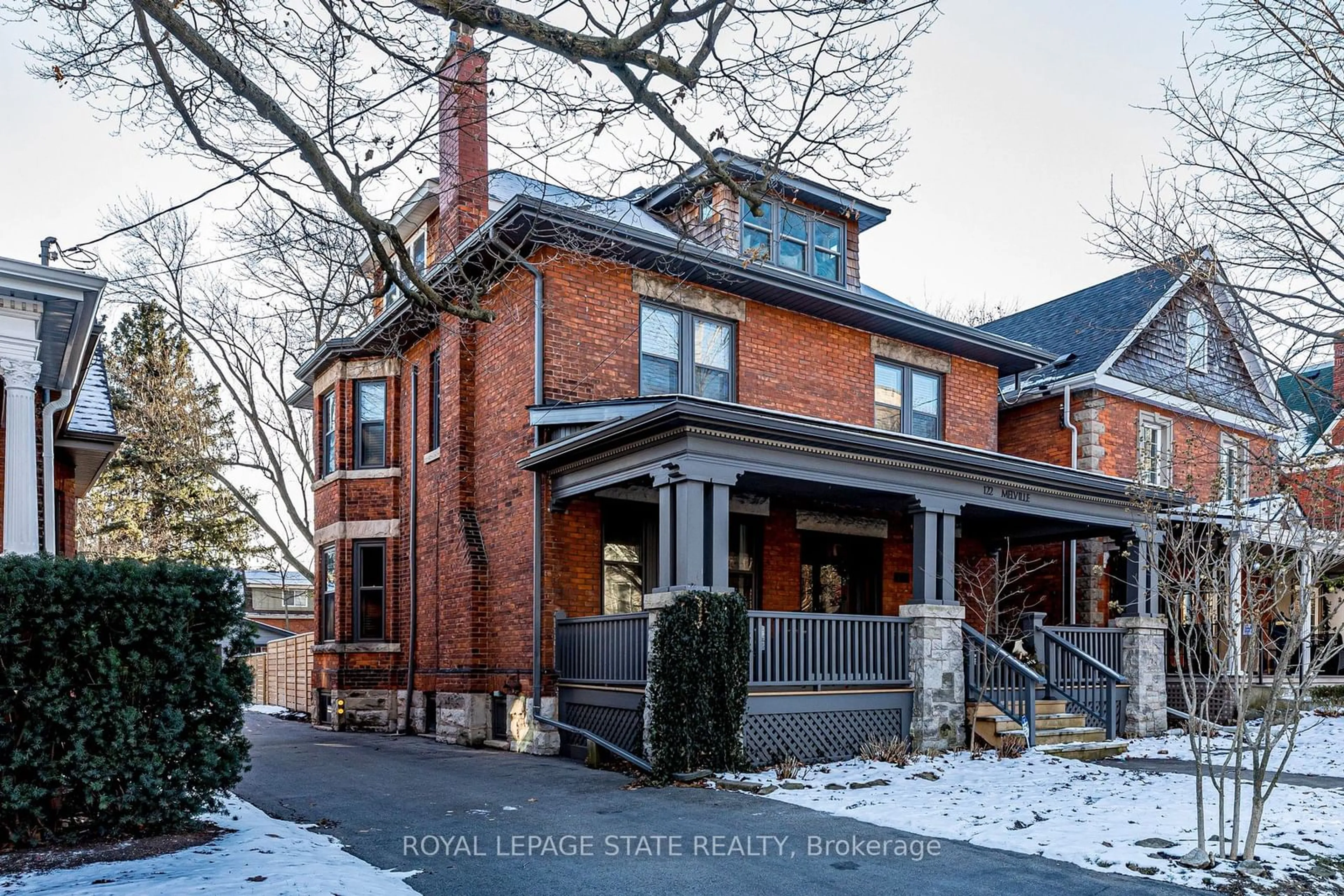 Home with brick exterior material, street for 122 Melville St, Hamilton Ontario L9H 2A5