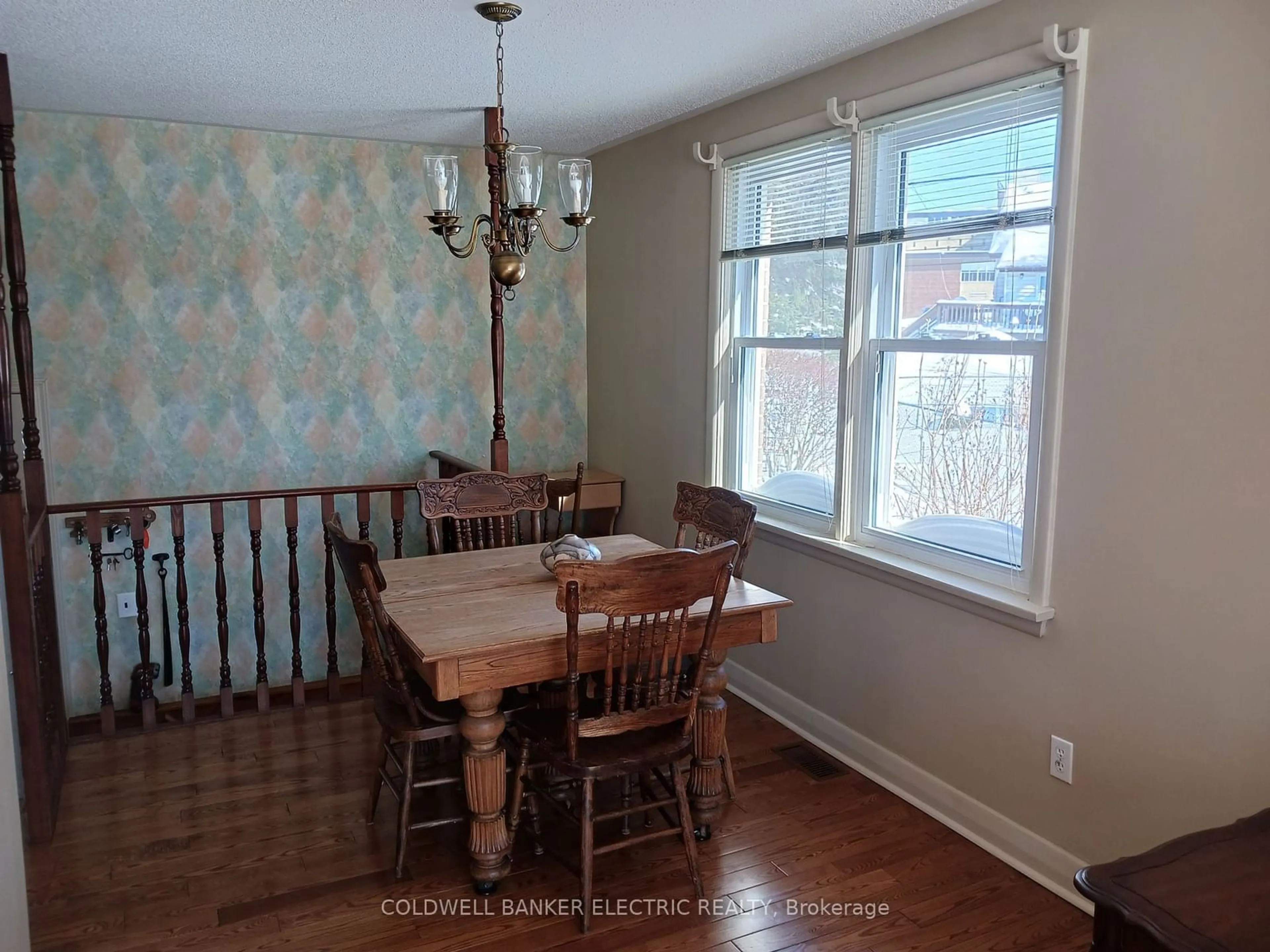 Dining room, unknown for 912 Elmdale Cres, Peterborough Ontario K9H 6G3