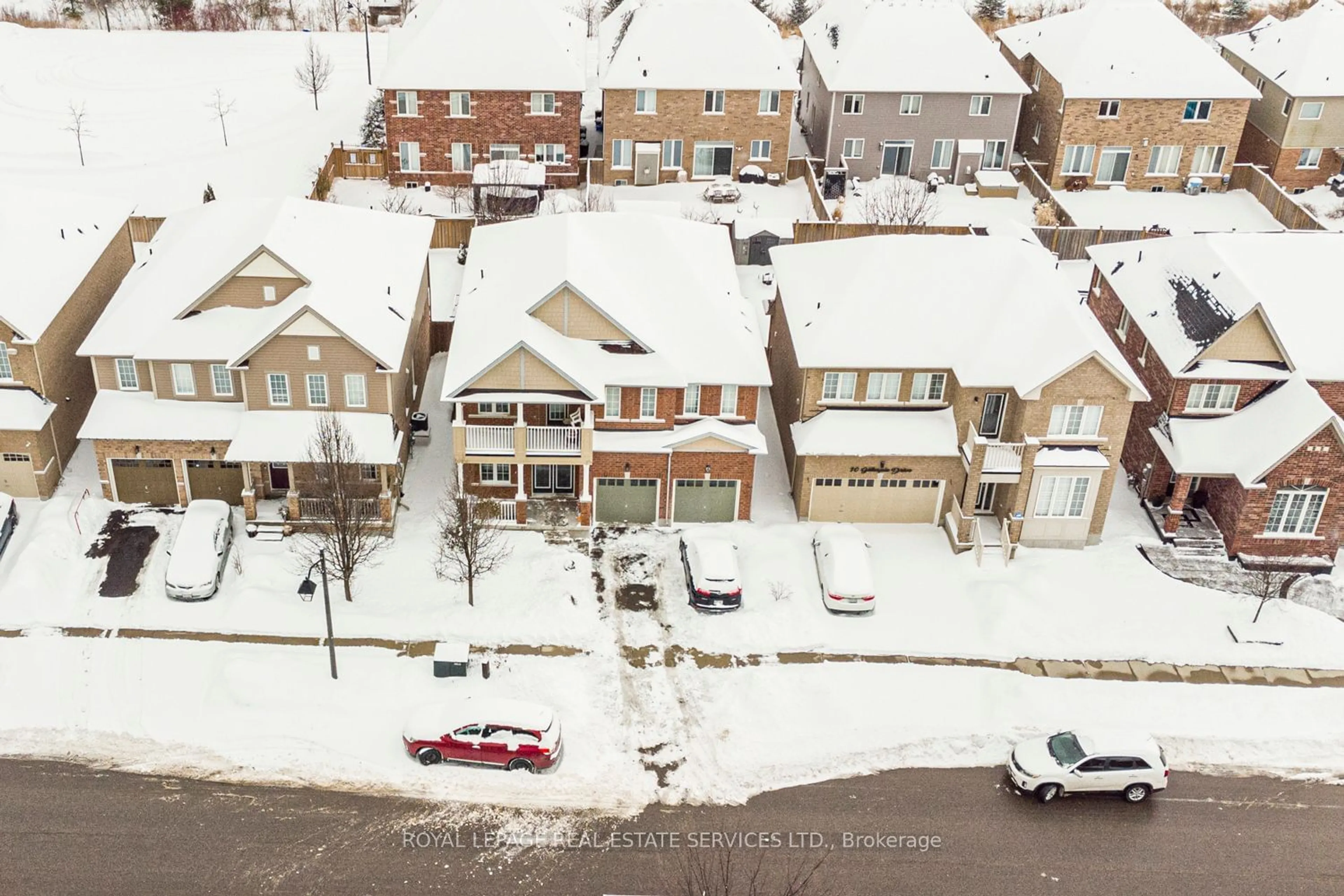 A pic from outside/outdoor area/front of a property/back of a property/a pic from drone, street for 8 Gillespie Dr, Brantford Ontario N3T 0K1