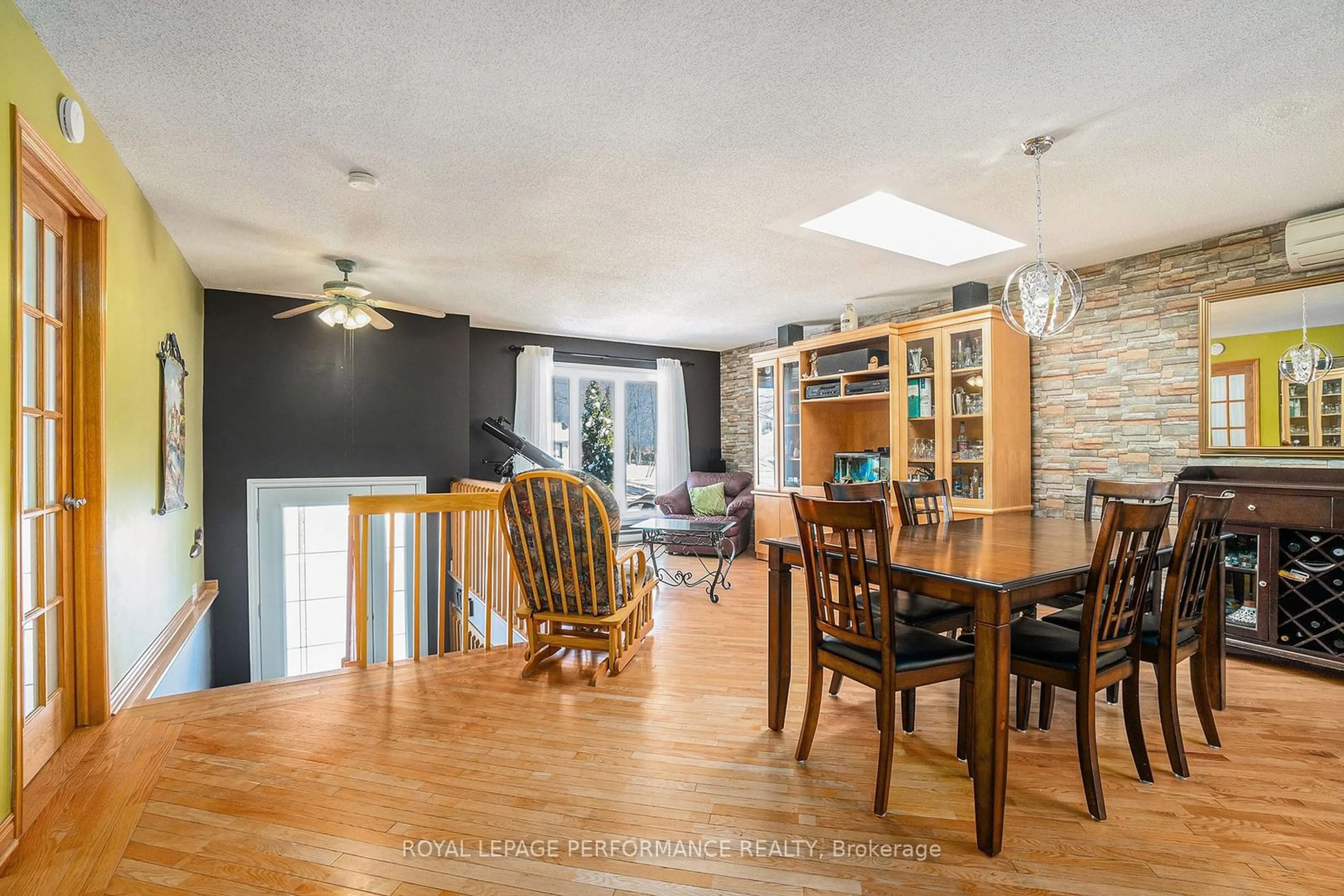 Dining room, wood/laminate floor for 18 Cloutier Dr, Russell Ontario K0A 1W0