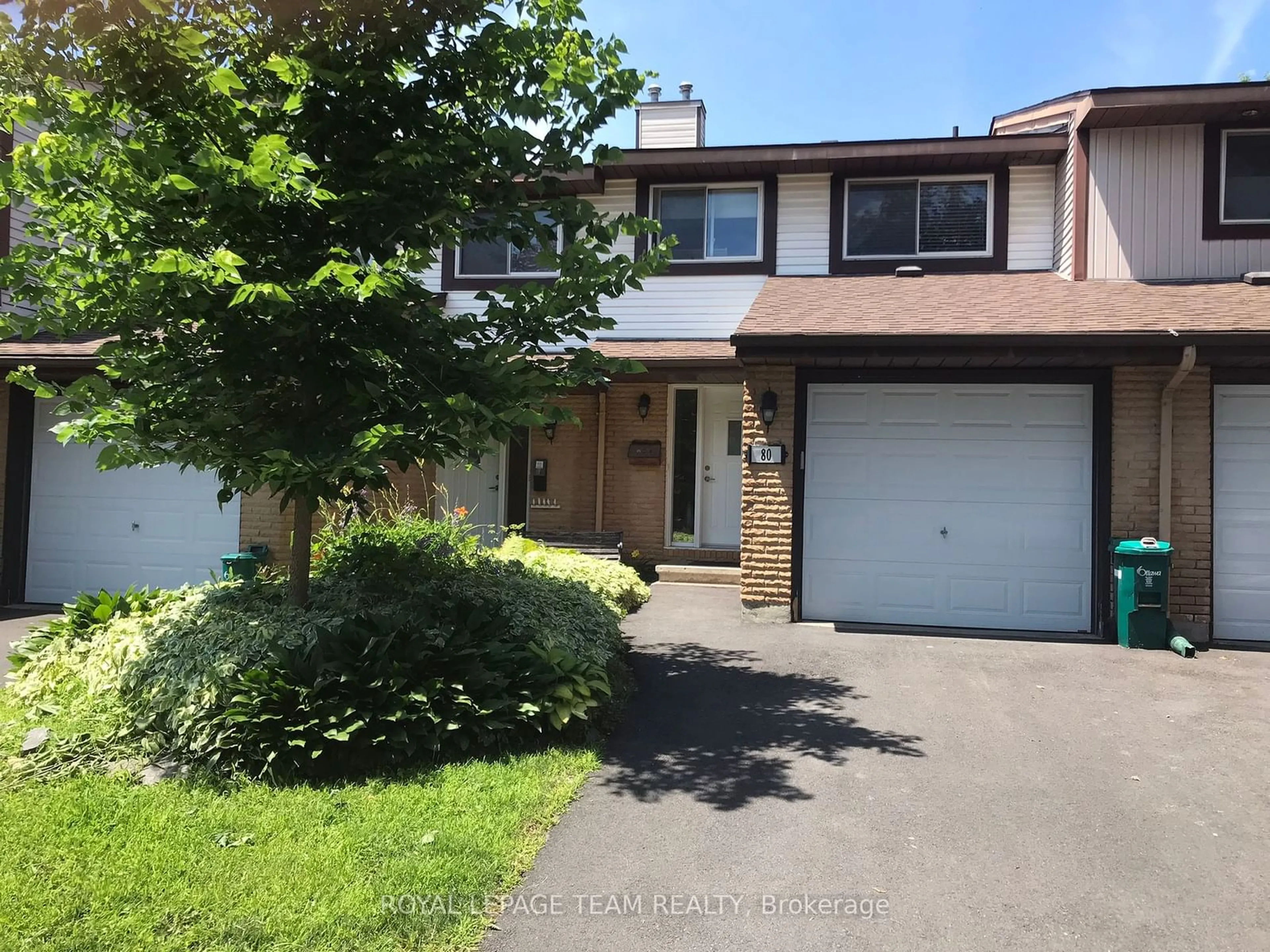 A pic from outside/outdoor area/front of a property/back of a property/a pic from drone, street for 80 Stokes Cres, Kanata Ontario K2L 2Z4