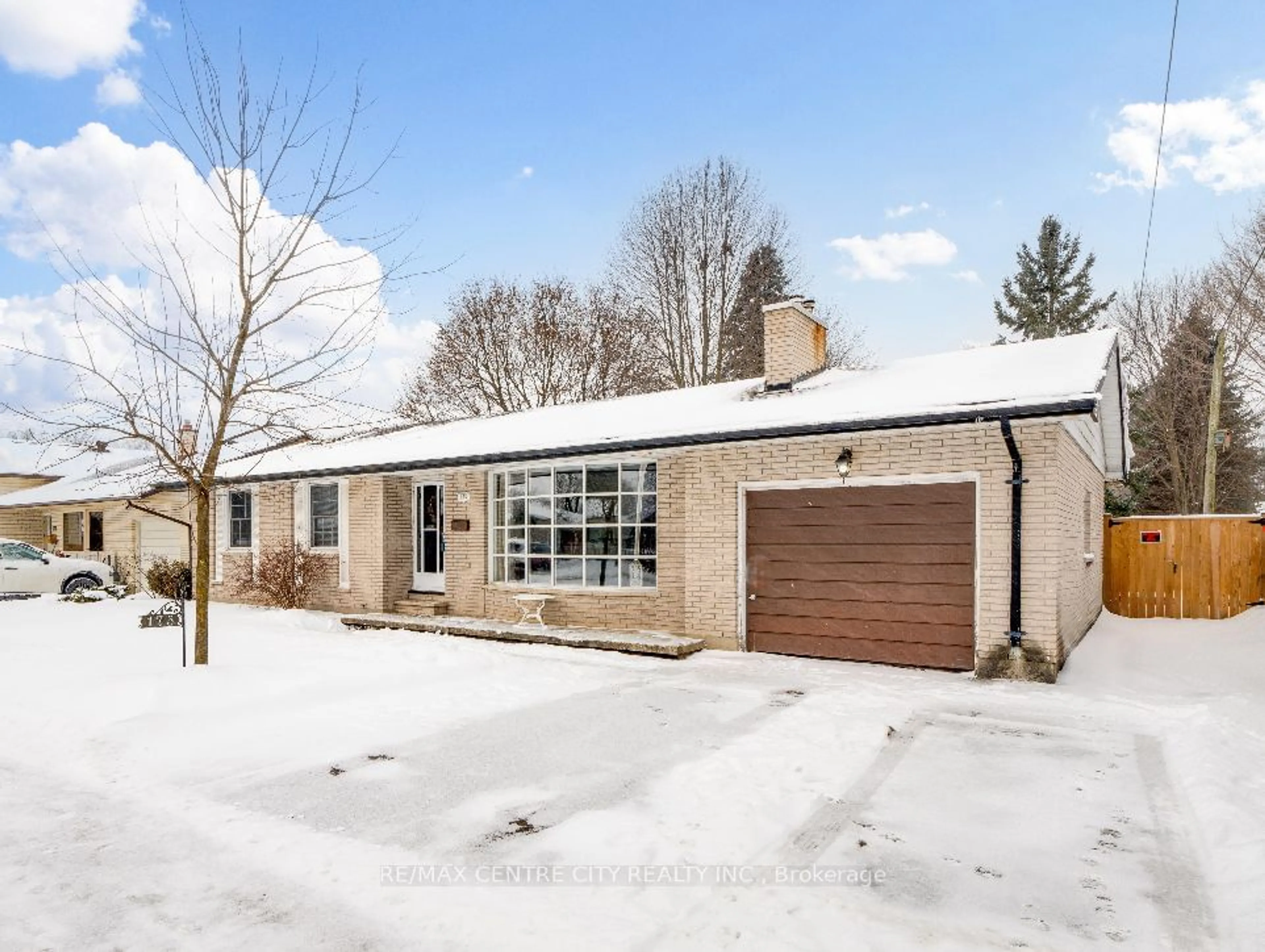 Home with brick exterior material, street for 175 Ontario St, Strathroy-Caradoc Ontario N7G 1B8