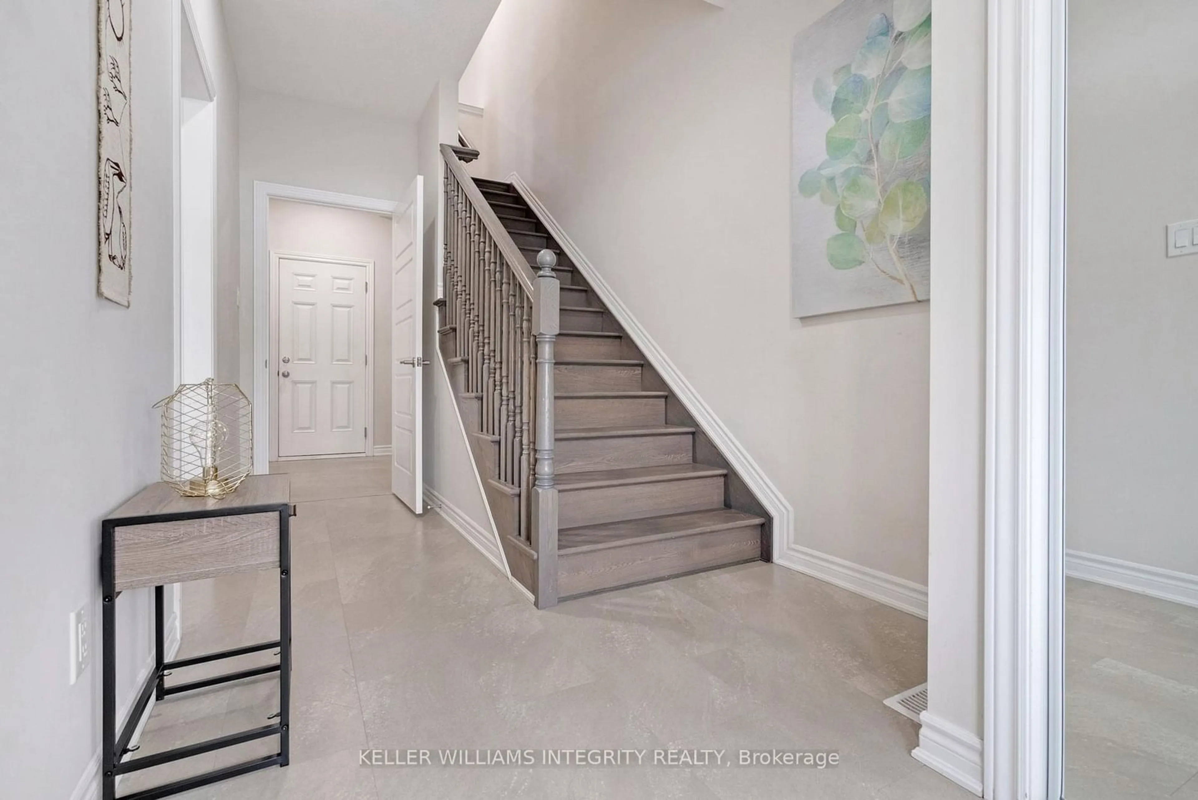 Stairs for 1692 Maple Grove Rd, Stittsville - Munster - Richmond Ontario K2S 2R3