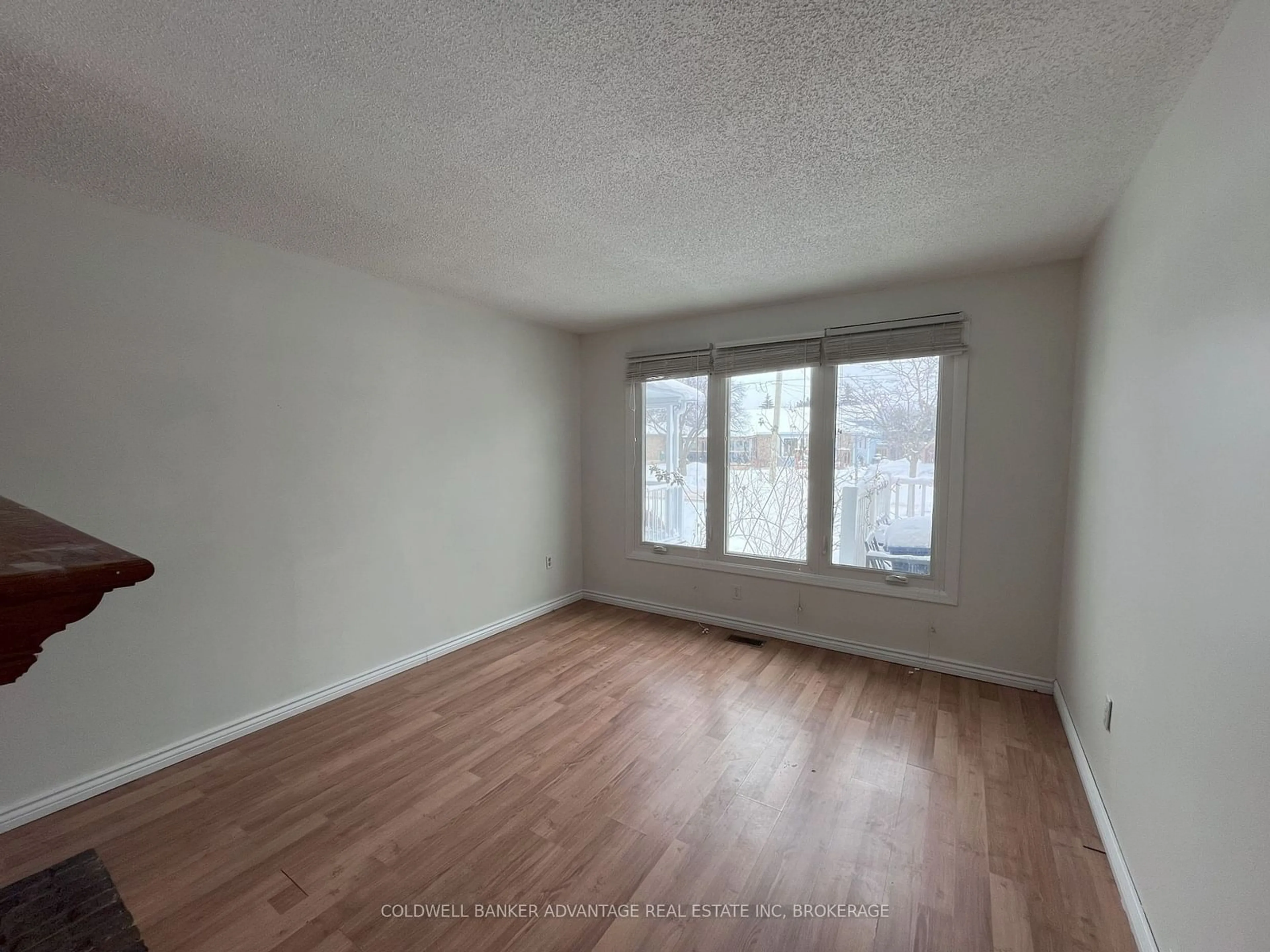 A pic of a room for 86 Commercial St, Welland Ontario L3B 5Y9