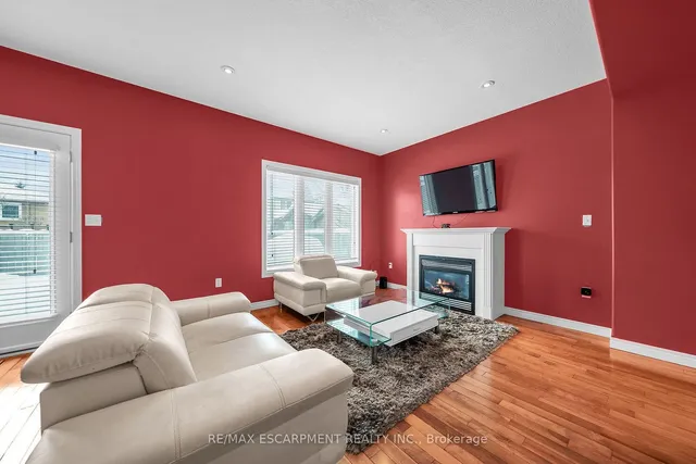 Additional property image - 8 Knowles St