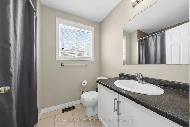 Additional property image - 8 Knowles St