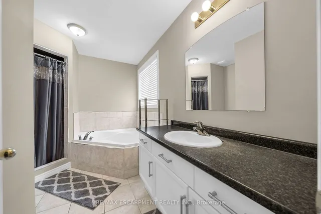 Additional property image - 8 Knowles St