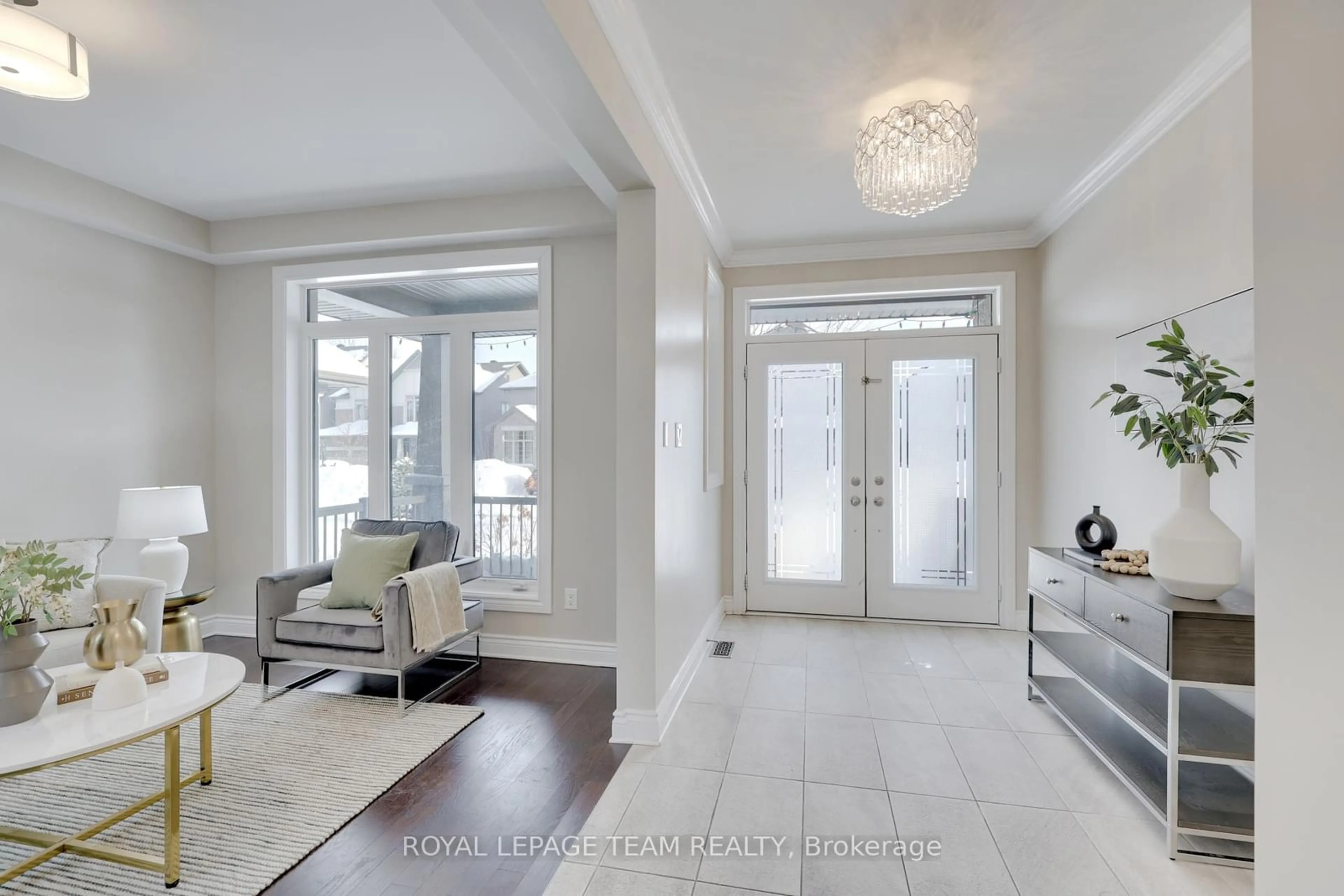 Indoor entryway for 539 Peerless St, Barrhaven Ontario K2J 6A7