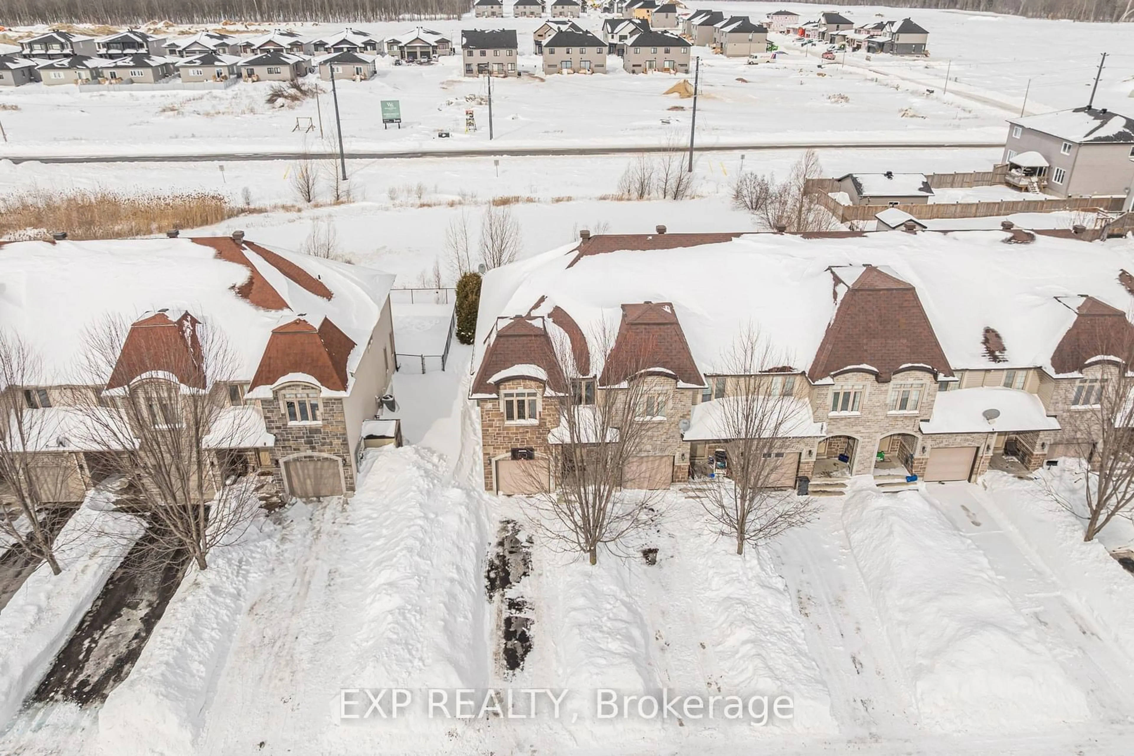 A pic from outside/outdoor area/front of a property/back of a property/a pic from drone, unknown for 86 Asselin St, The Nation Ontario K0A 2M0