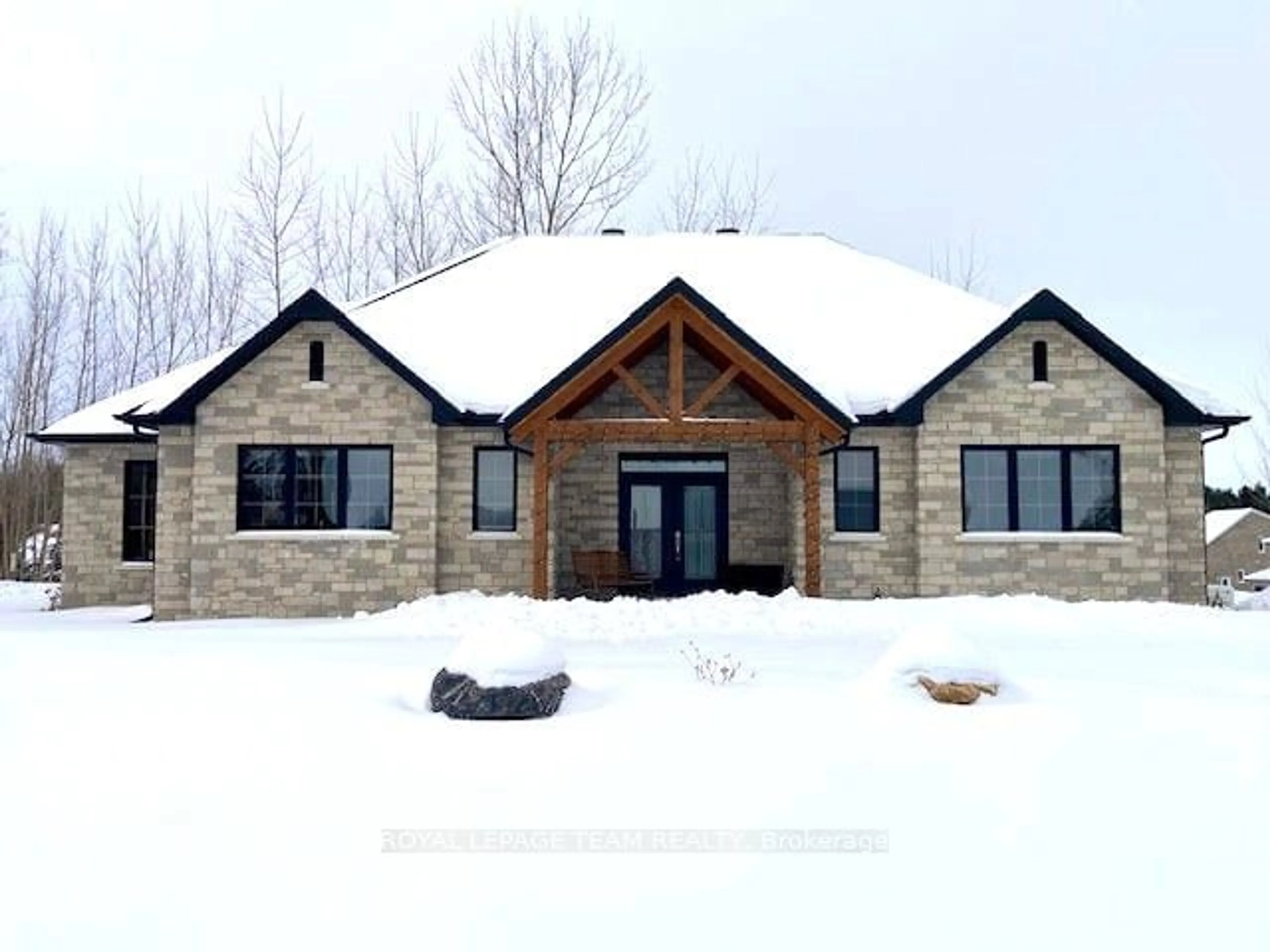 Home with brick exterior material, building for 1 Stratford Blvd, South Stormont Ontario K0C 1P0