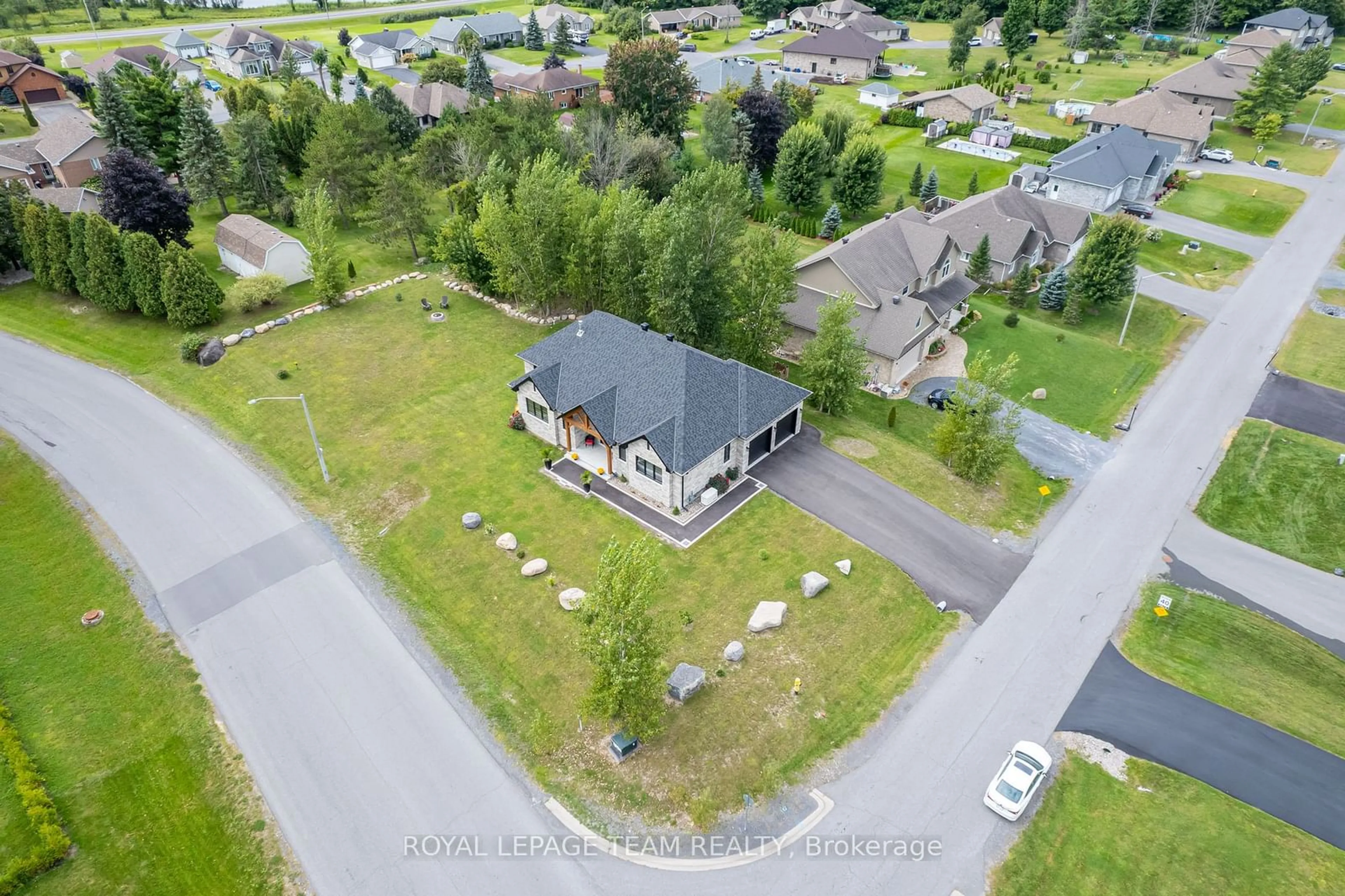 A pic from outside/outdoor area/front of a property/back of a property/a pic from drone, unknown for 1 Stratford Blvd, South Stormont Ontario K0C 1P0