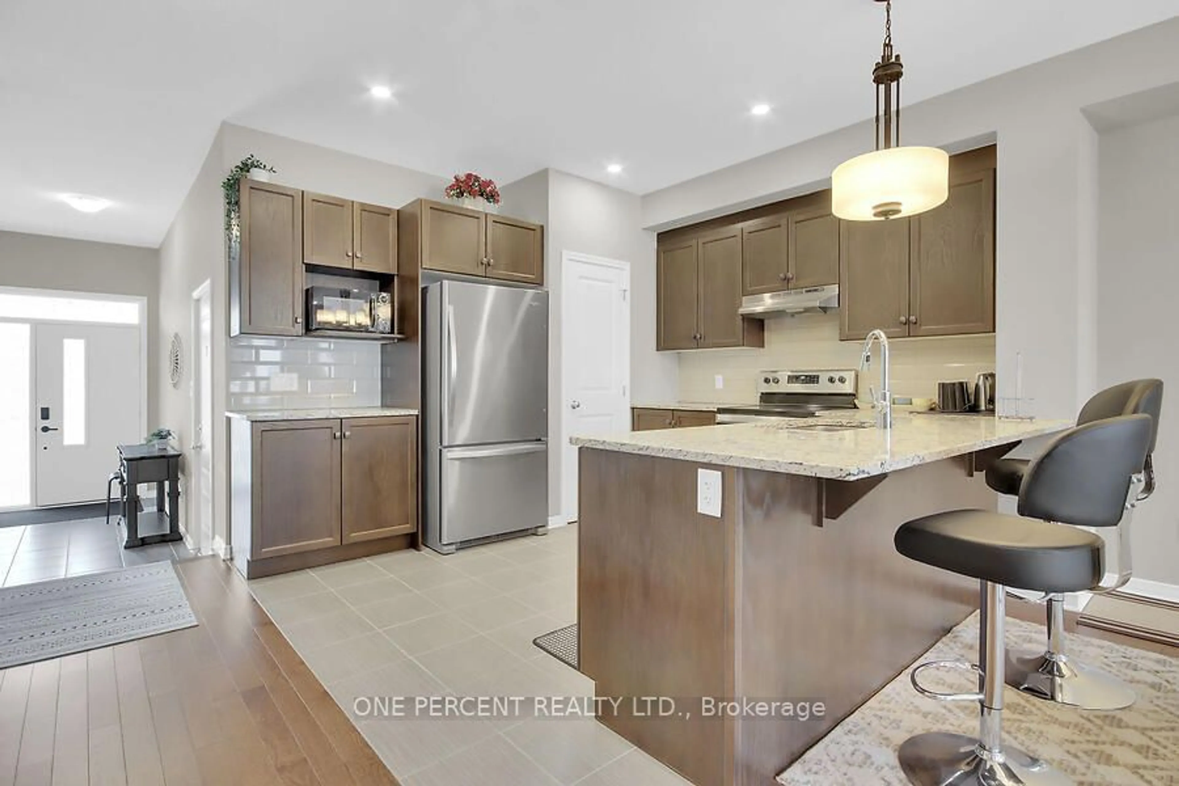 Open concept kitchen, unknown for 405 Cope Dr, Kanata Ontario K2V 0P4