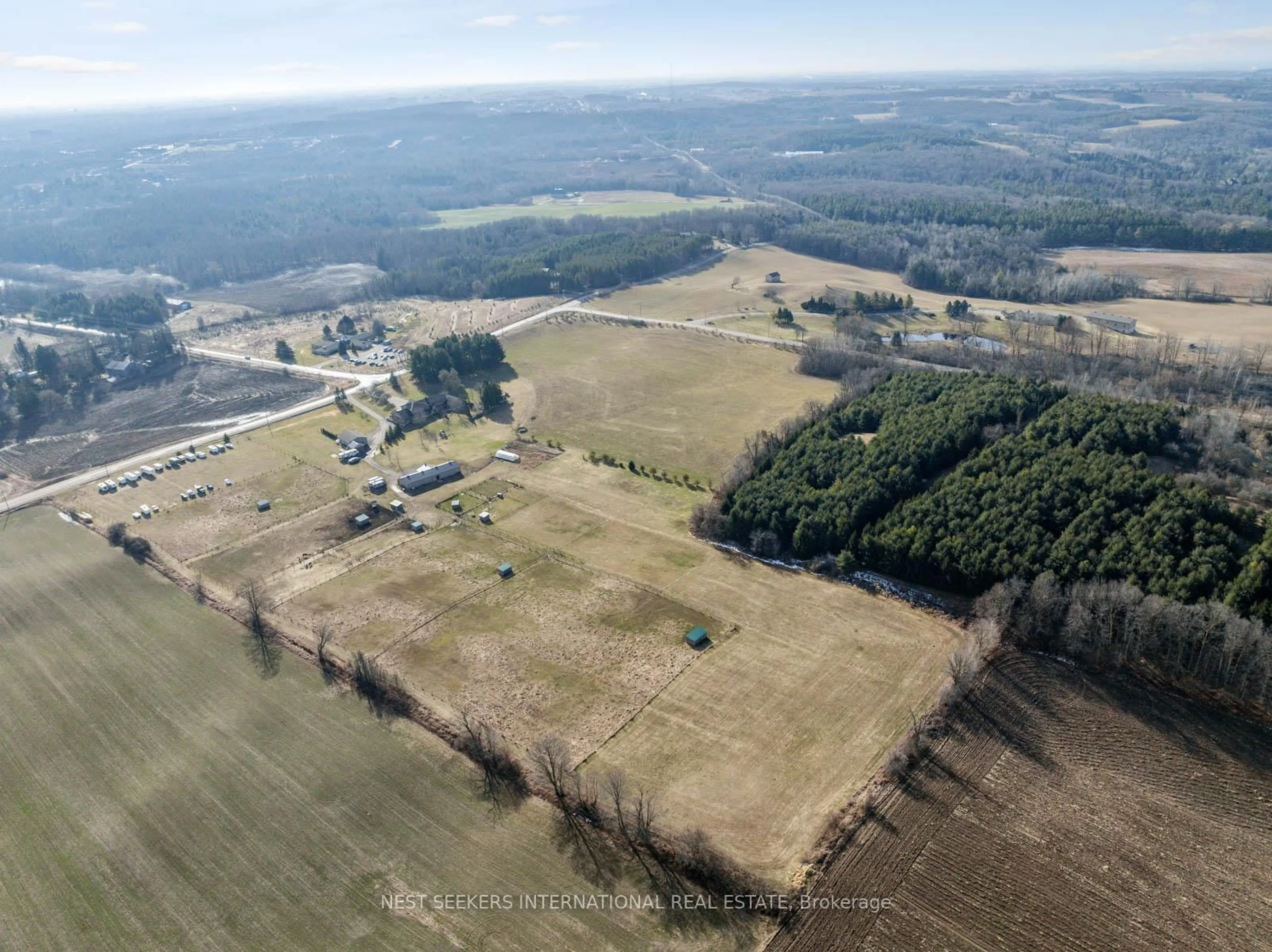 A pic from outside/outdoor area/front of a property/back of a property/a pic from drone, water/lake/river/ocean view for 1830 Kressler Rd, Waterloo Ontario N2J 3Z4