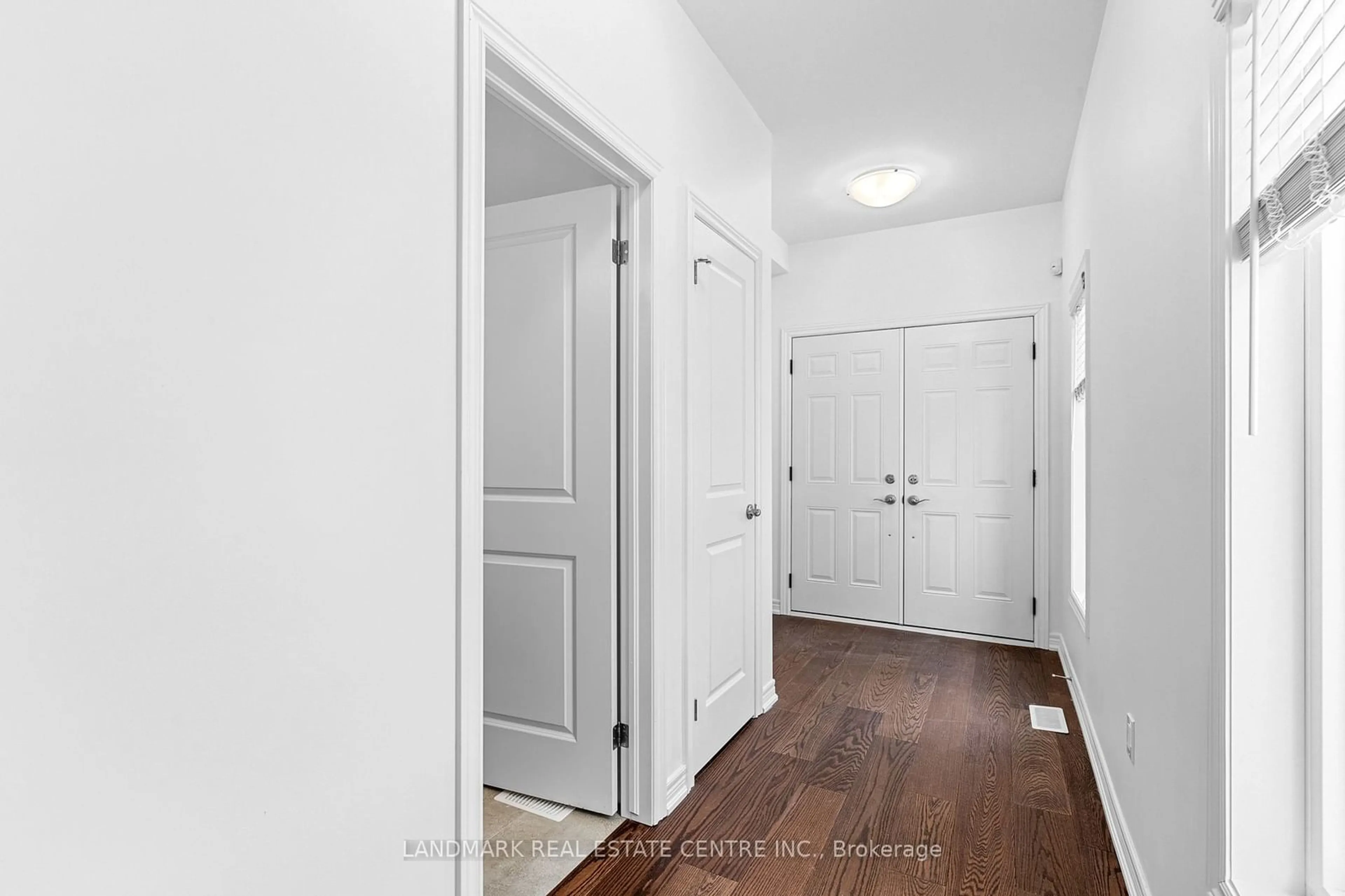 Indoor entryway for 41 Autumn Ave, Thorold Ontario L2V 0H2