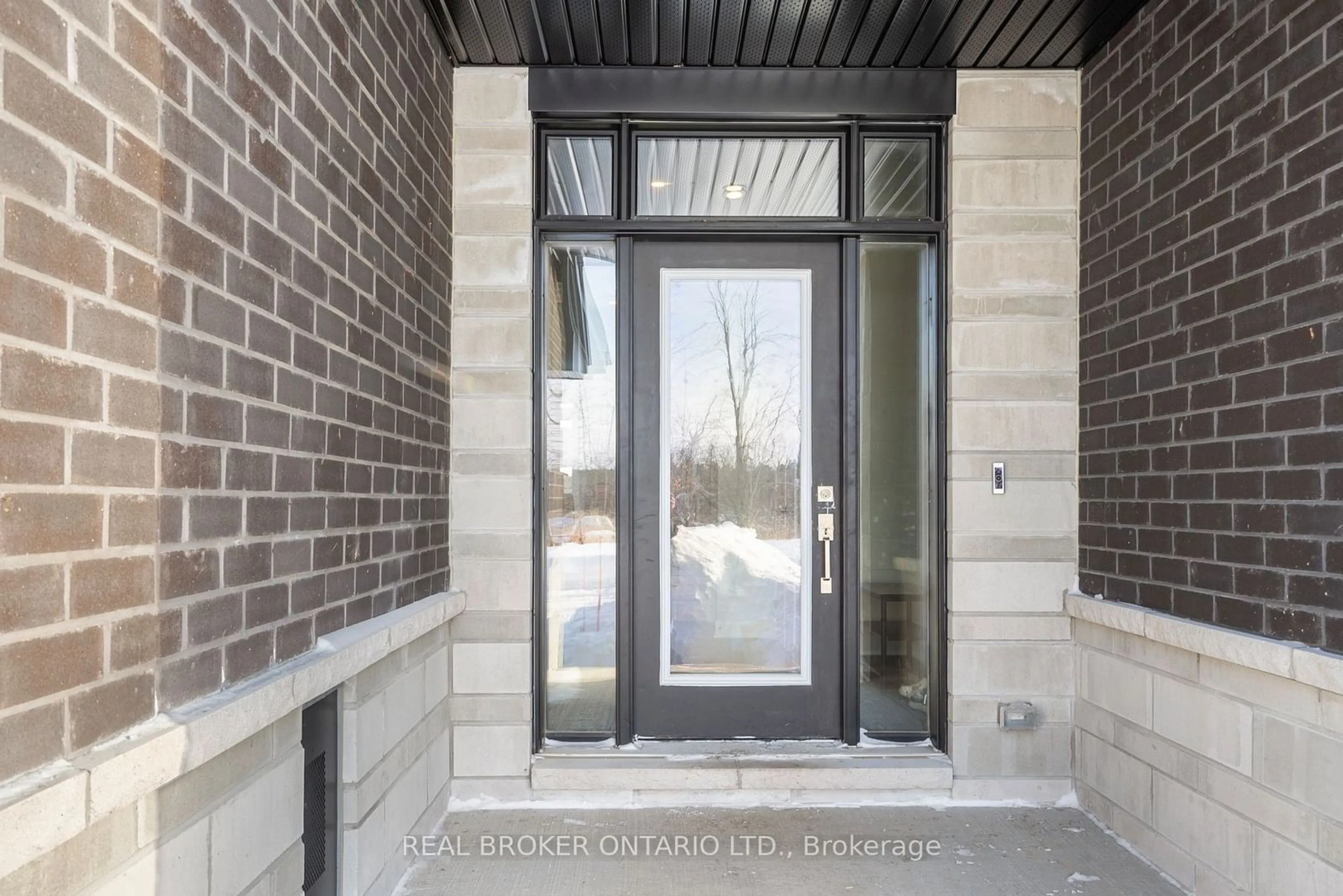 Indoor entryway for 143 Bristol Cres, North Grenville Ontario K0G 1J0