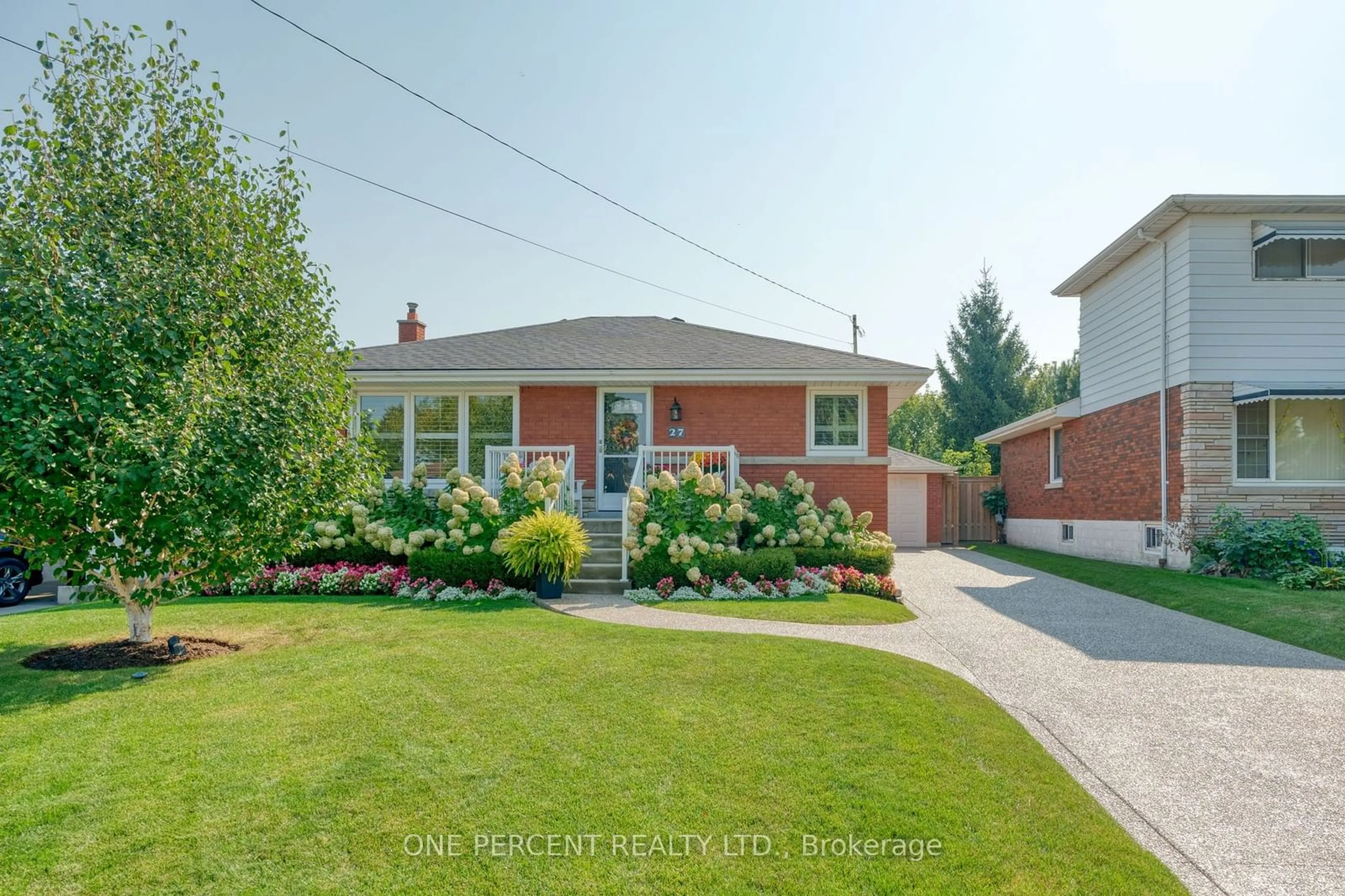 Unknown for 27 Hoover Cres, Hamilton Ontario L9A 3G9