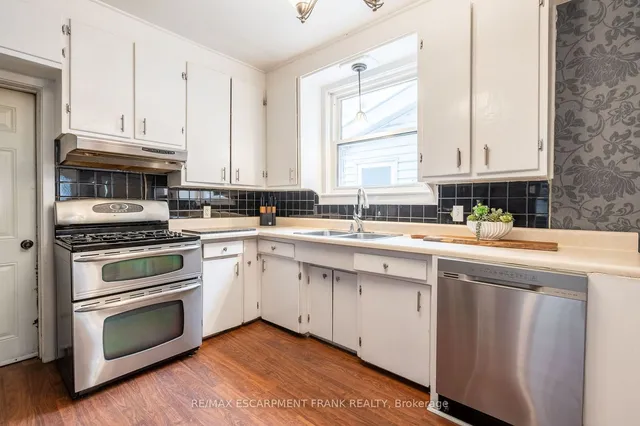Additional property image - 32 East 23rd St