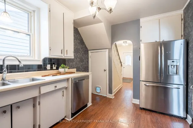 Additional property image - 32 East 23rd St