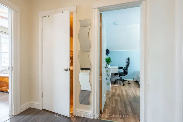 Additional property image - 32 East 23rd St