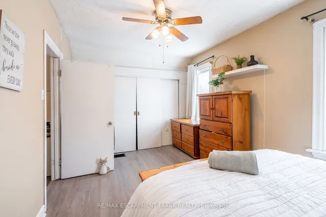 Additional property image - 32 East 23rd St